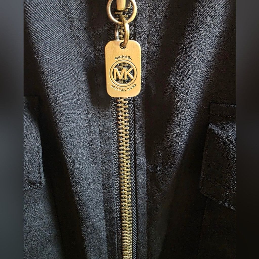 Michael Kors Michael Kors Dress Shirt With Gold Hardware Size XL / US 12-14 / IT 48-50 - 2 Thumbnail