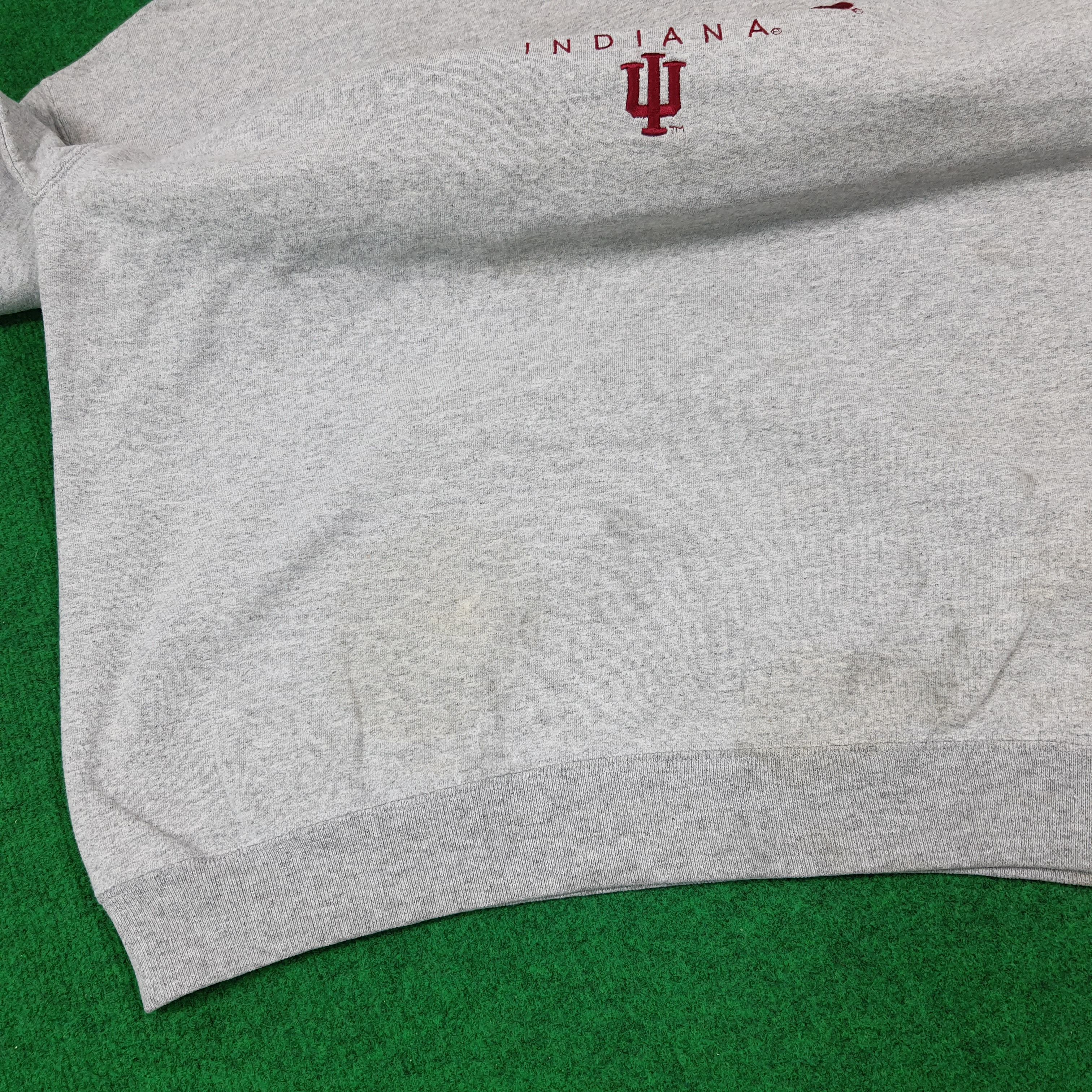 Vintage Vintage Hoosiers Indiana Sweatshirt C286N9 Size US L / EU 52-54 / 3 - 12 Thumbnail