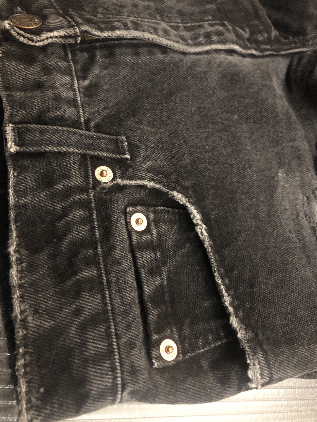 Levi's Levi's 🇺🇸 550 black cutoff shark bite daisy dukes vintage 26 Size 26" / US 2 / IT 38 - 9 Thumbnail