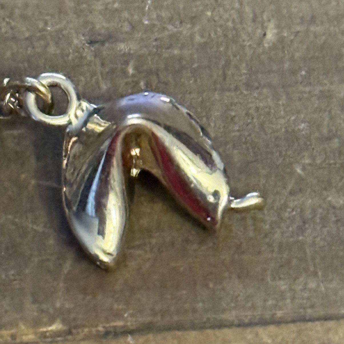 Other Gold tone fortune cookie pendant necklace Size ONE SIZE - 4 Thumbnail