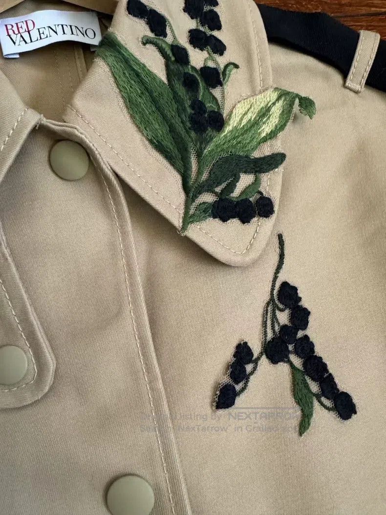 Valentino Valentino windbreaker Size L / US 10 / IT 46 - 3 Thumbnail