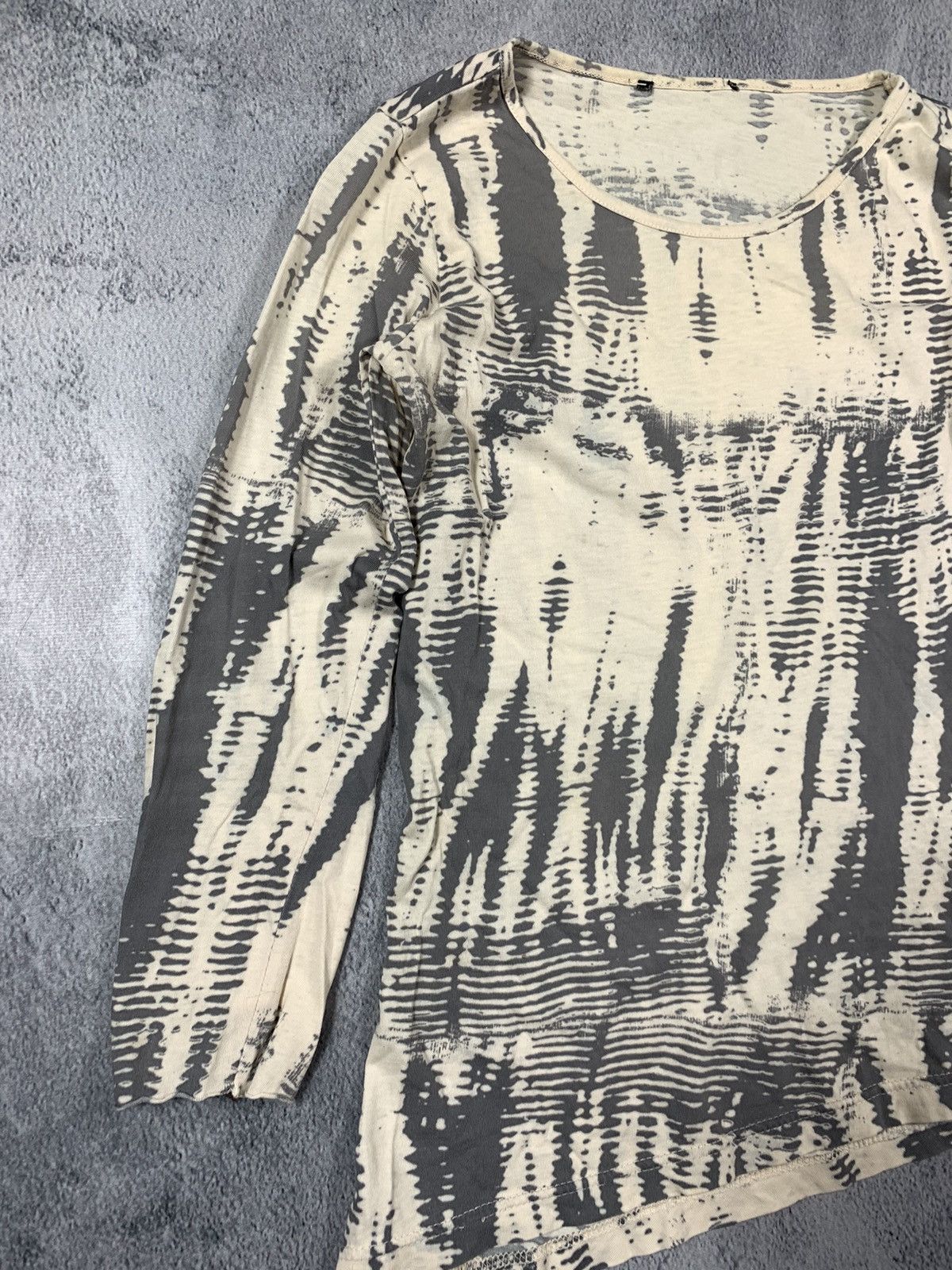 Other Vintage Y2K Japanese all over abstract longsleeve tee size S Size S / US 4 / IT 40 - 2 Thumbnail