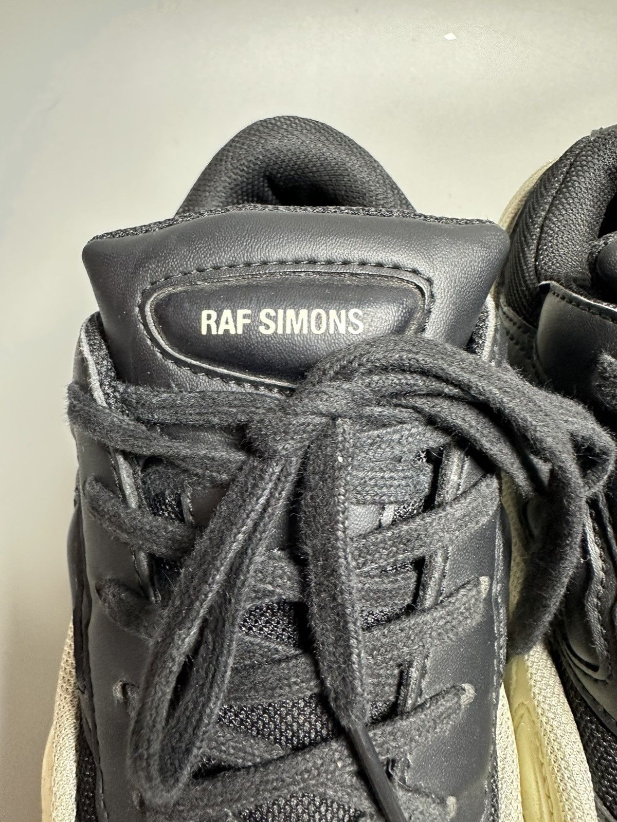 Adidas × Raf Simons ADIDAS — RAF SIMONS OZWEEGO BLACK/WHITE Size US 7 / IT 37 - 6 Thumbnail