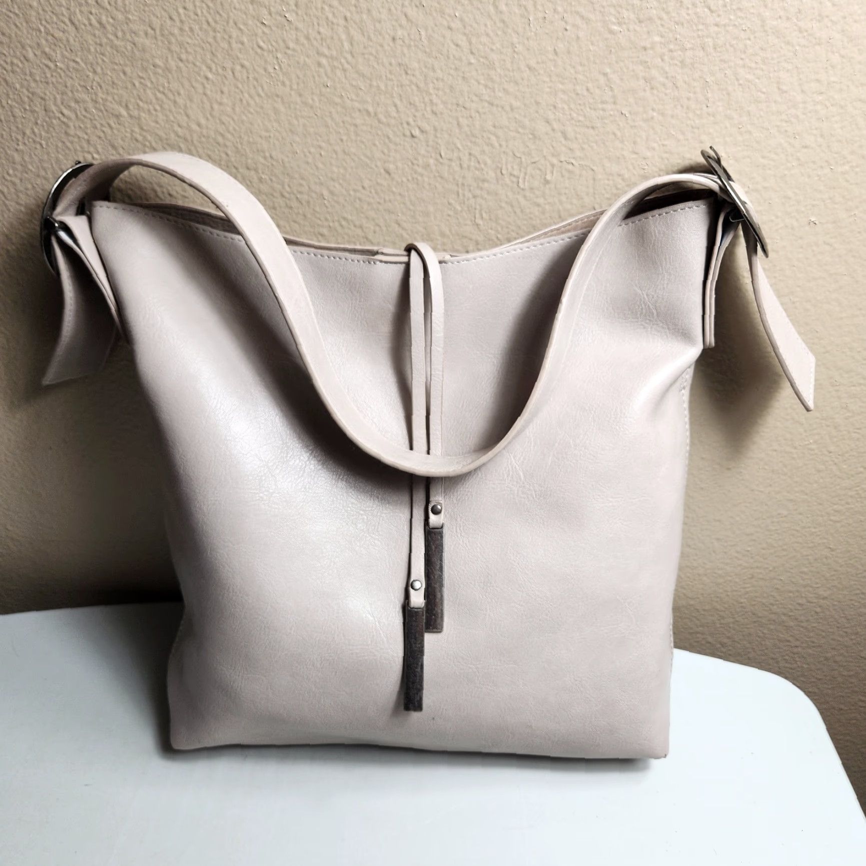 Vintage Joy Susan Tote Bag Beige Large 2-In-1 Convertible Vegan Leather Single Strap Womens Bag Size ONE SIZE - 2 Thumbnail