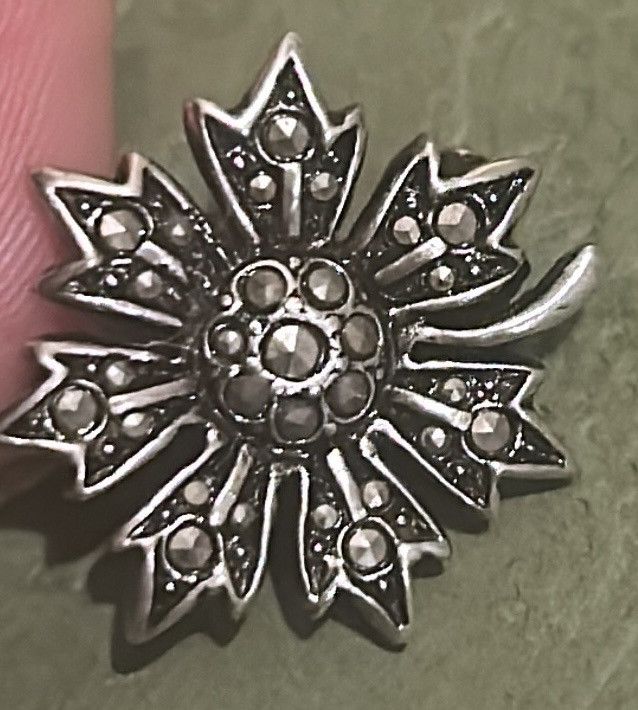 Saint Laurent Paris Saint Laurent Rhinestone Flake Little Flower Brooch in metal Size ONE SIZE - 3 Thumbnail