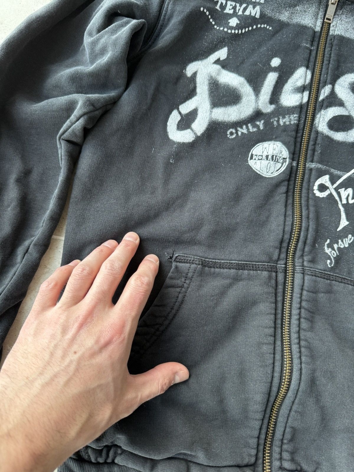 Diesel Rare Vintage Diesel Hoodie GOTHIC Faded Distressed Size US S / EU 44-46 / 1 - 3 Thumbnail