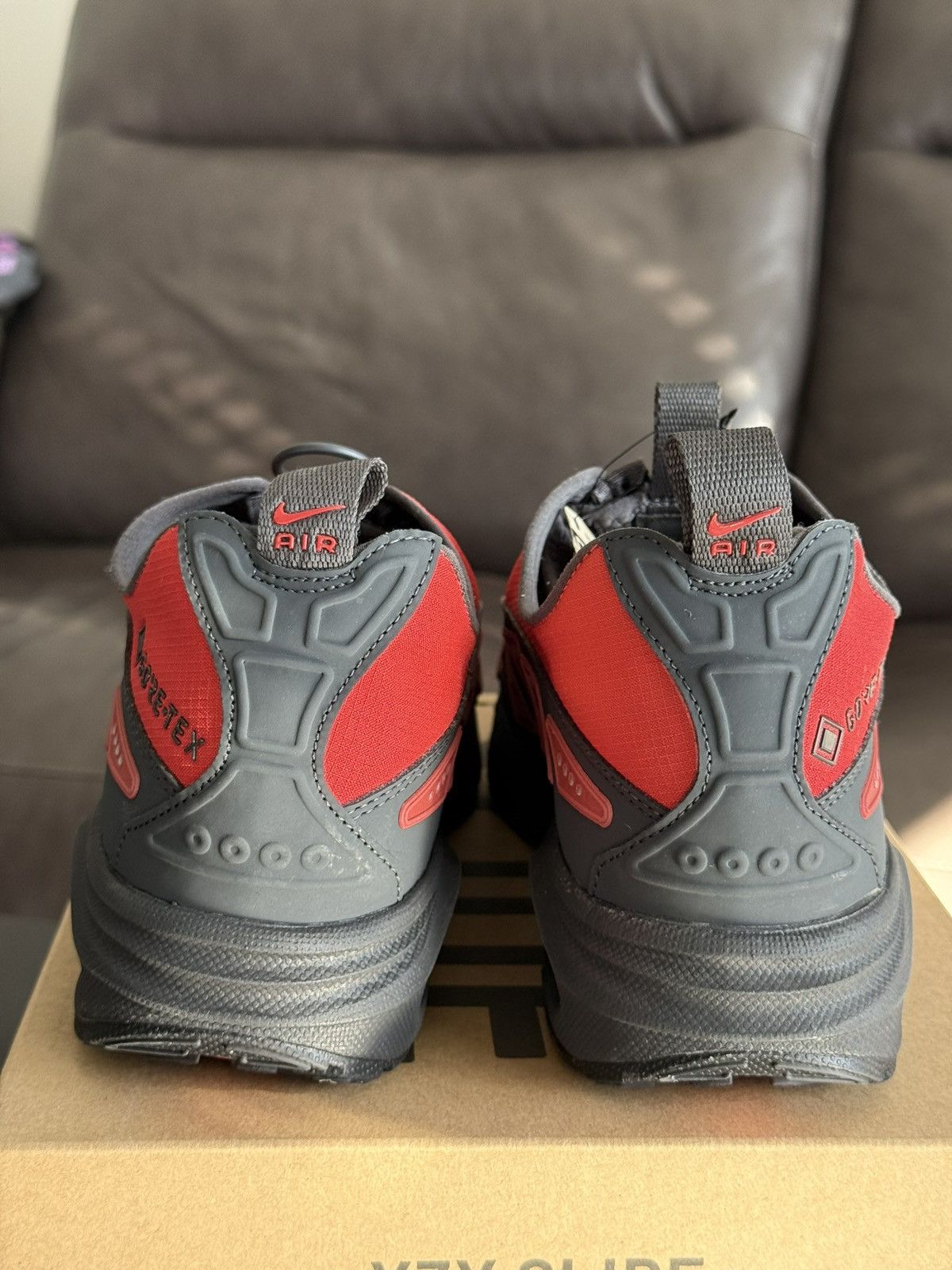 Nike Nike Wmns Air Max Sunder GTX "Hyper Crimson" Size 10.5W / 9M Size US 10.5 / IT 40.5 - 4 Thumbnail