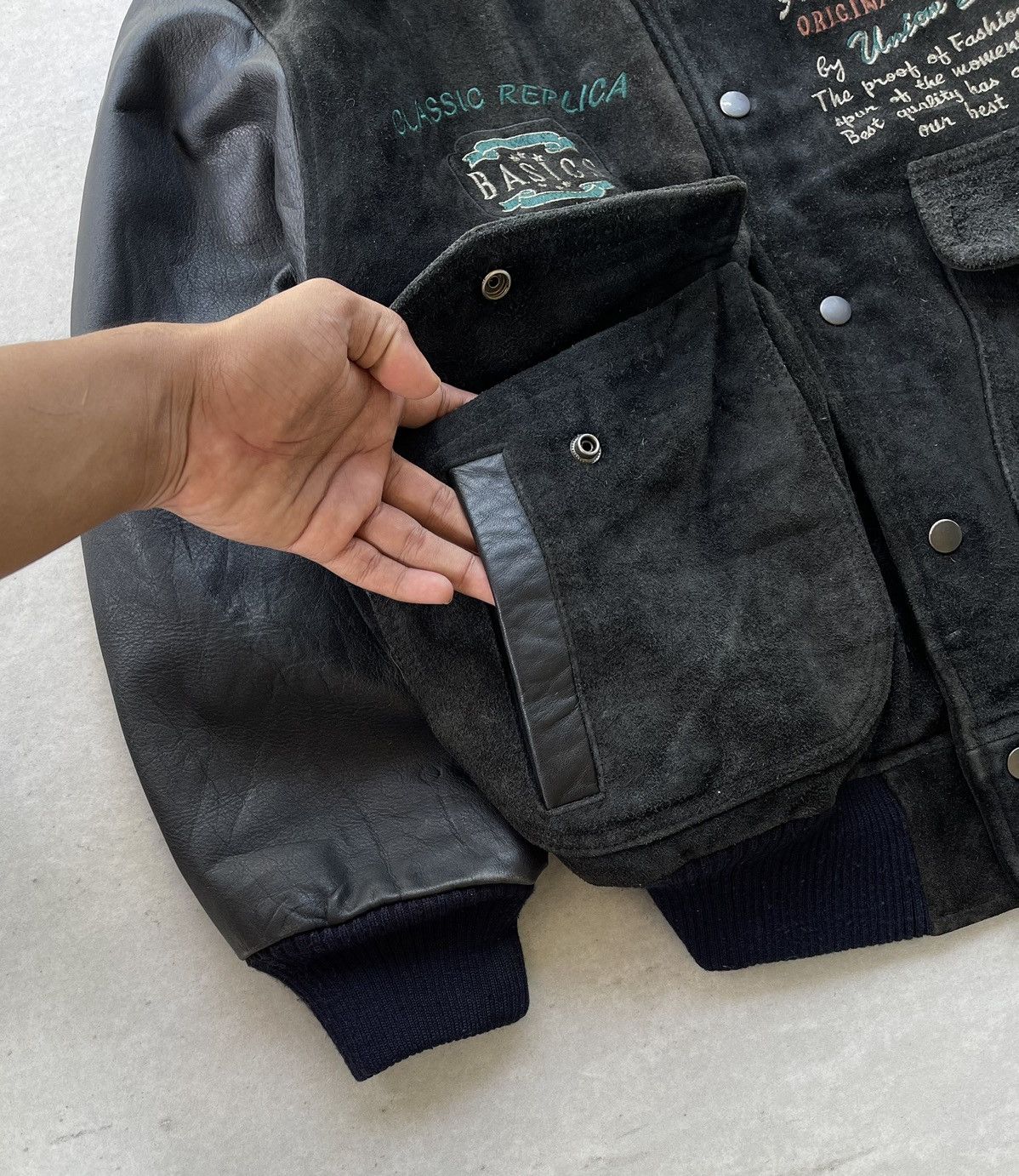 Japanese Brand 🔥VINTAGE 90'S FINEST EMBROIDERED LEATHER VARSITY JACKET Size US M / EU 48-50 / 2 - 3 Thumbnail