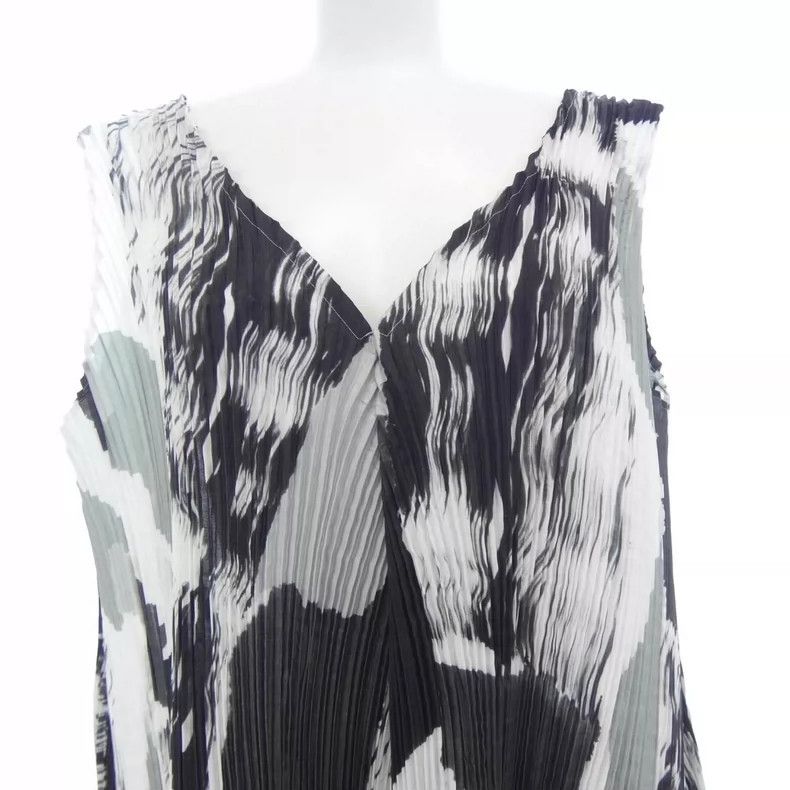 Issey Miyake Issey Miyake Ink-wash pleated sleeveless top Size M / US 6-8 / IT 42-44 - 3 Thumbnail