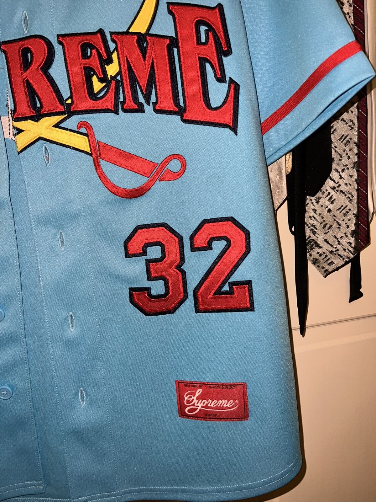 Supreme Supreme Swords Baseball Jersey (FW ‘25 - Blue) Size US S / EU 44-46 / 1 - 5 Thumbnail