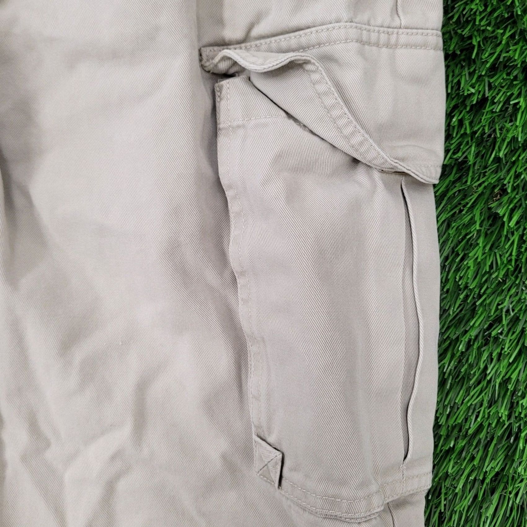 Vintage VINTAGE Columbia Cargo Pants 32x29 Beige Mens Regular 90s Outdoor Utility Retro Size US 32 / EU 48 - 4 Thumbnail