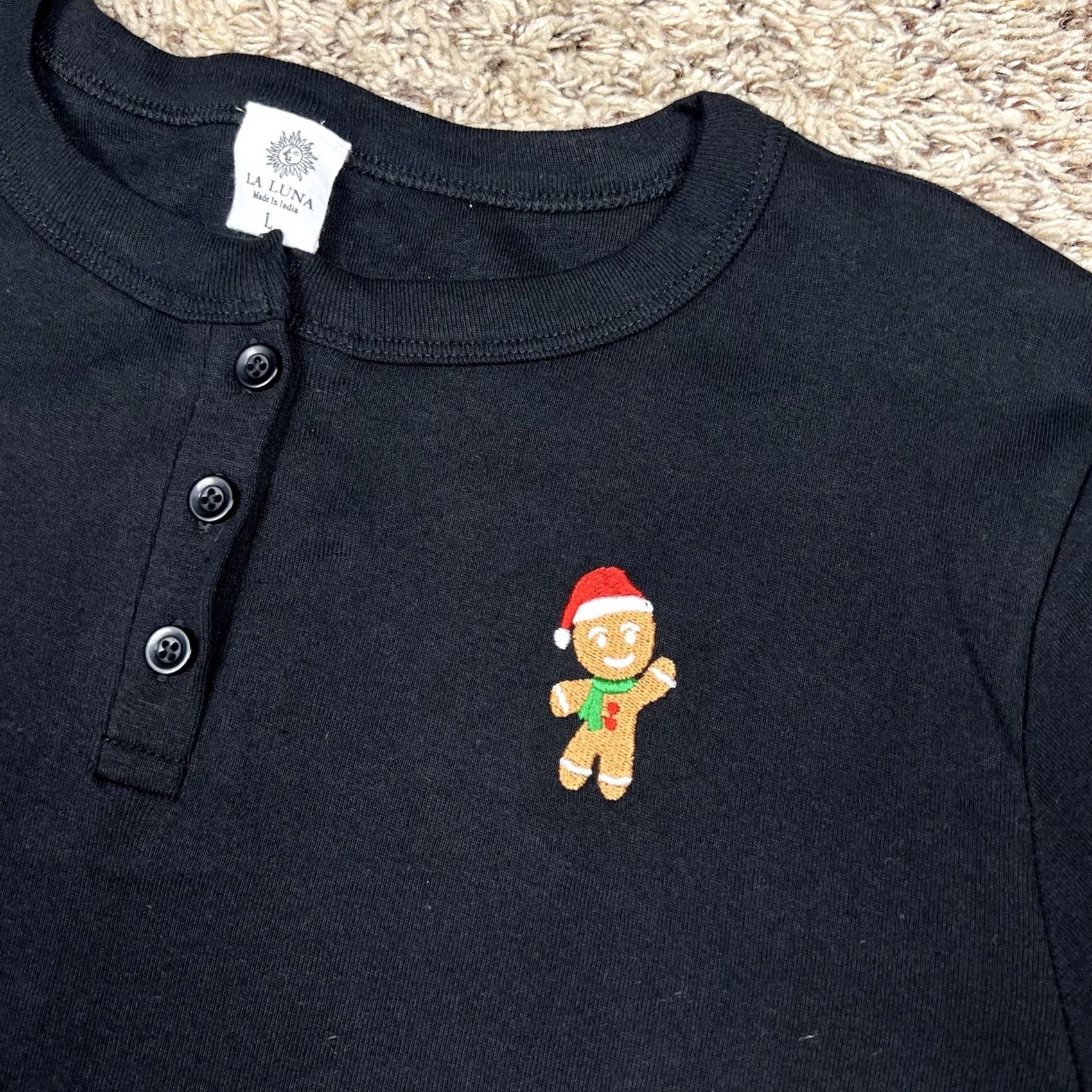 Vintage La Luna Christmas Crop Top T-Shirt Womens Large Embroidered Ginger Bread Cotton Black Short Sleeve Henley 100% Cotton Crew Neck Cropped Size L / US 10 / IT 46 - 5 Thumbnail