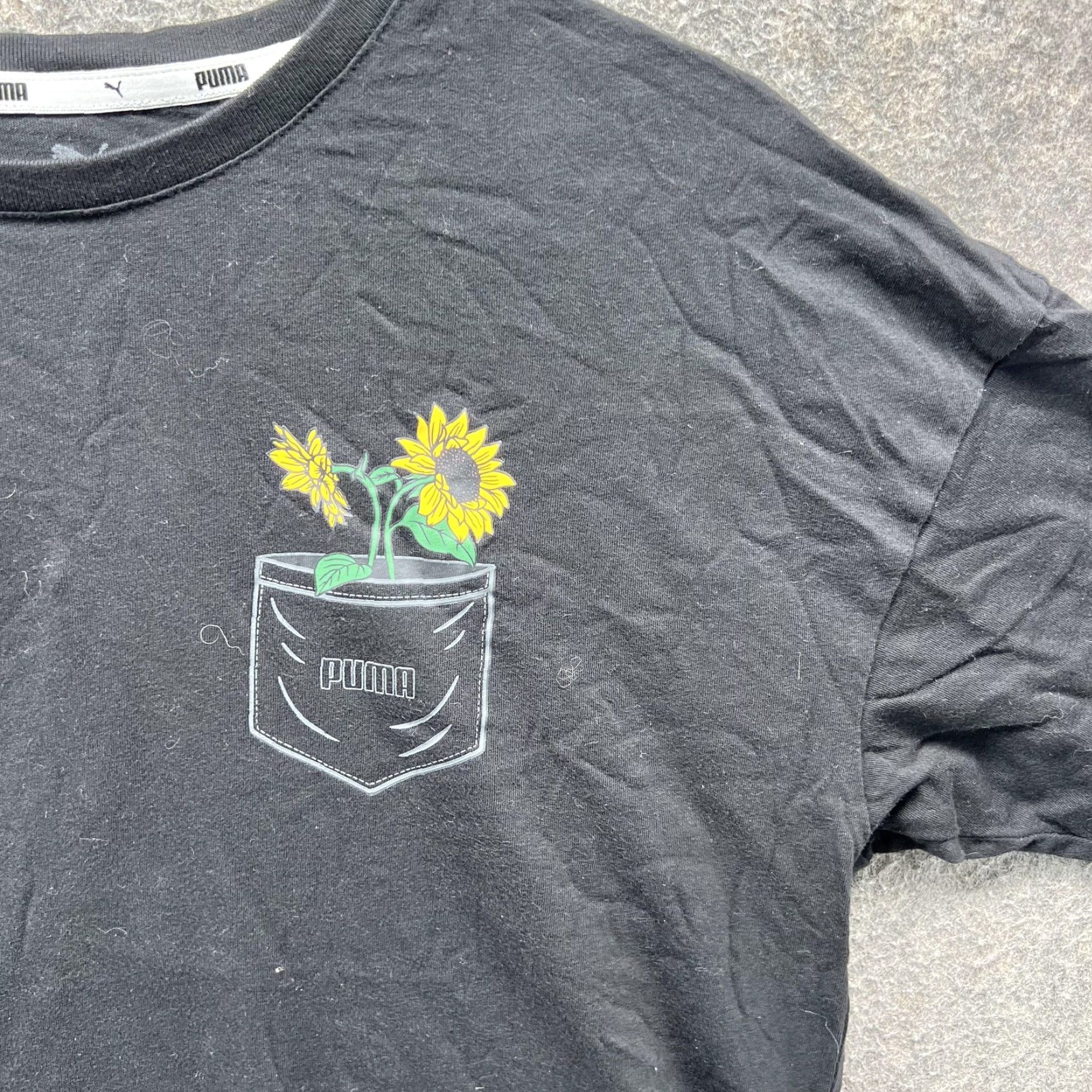 Puma PUMA Shirt Womens Small Black Sunflower Pocket Graphic Crop Top Casual Tee Size S / US 4 / IT 40 - 7 Thumbnail