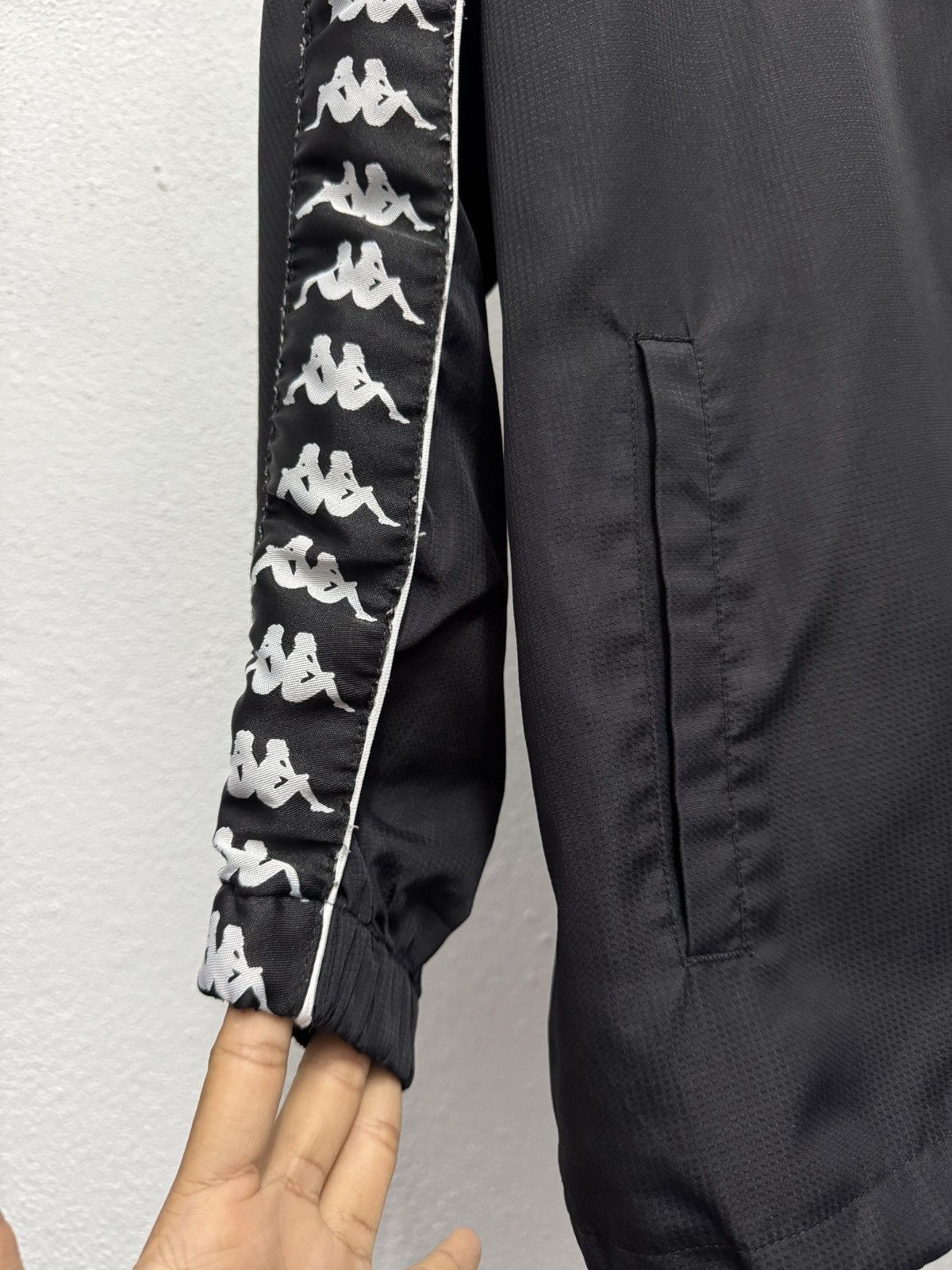 Kappa × Vintage Kappa Italia side tape windbreaker jacket Size US L / EU 52-54 / 3 - 3 Thumbnail