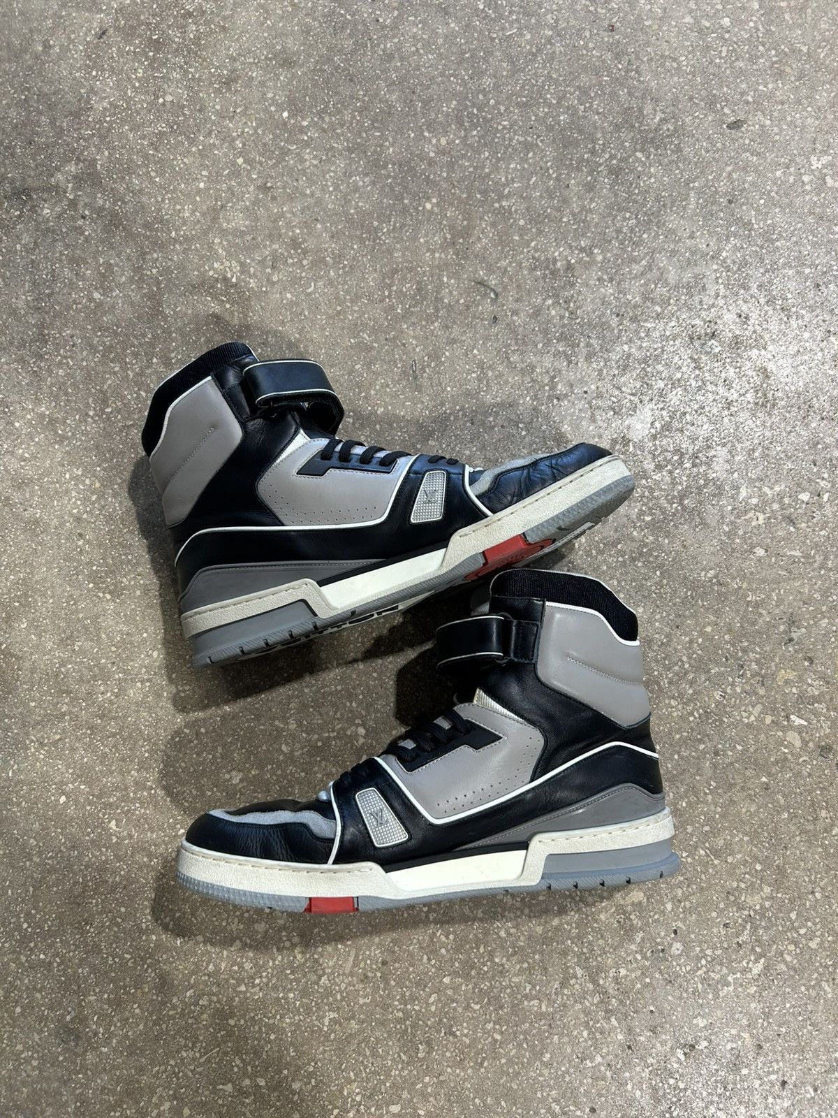 Louis Vuitton OG Louis Vuitton Bred Hight Top Trainers Size US 12 / EU 45 - 2 Thumbnail