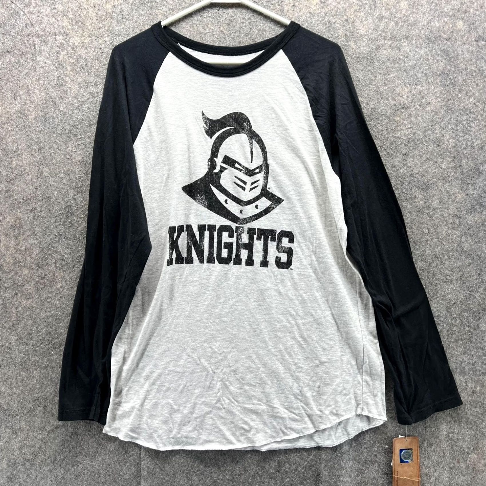 Vintage Retro Brand Knights Shirt Long Sleeve Crew Neck Gray Adult Large Mens Tee Size US L / EU 52-54 / 3 - 2 Thumbnail