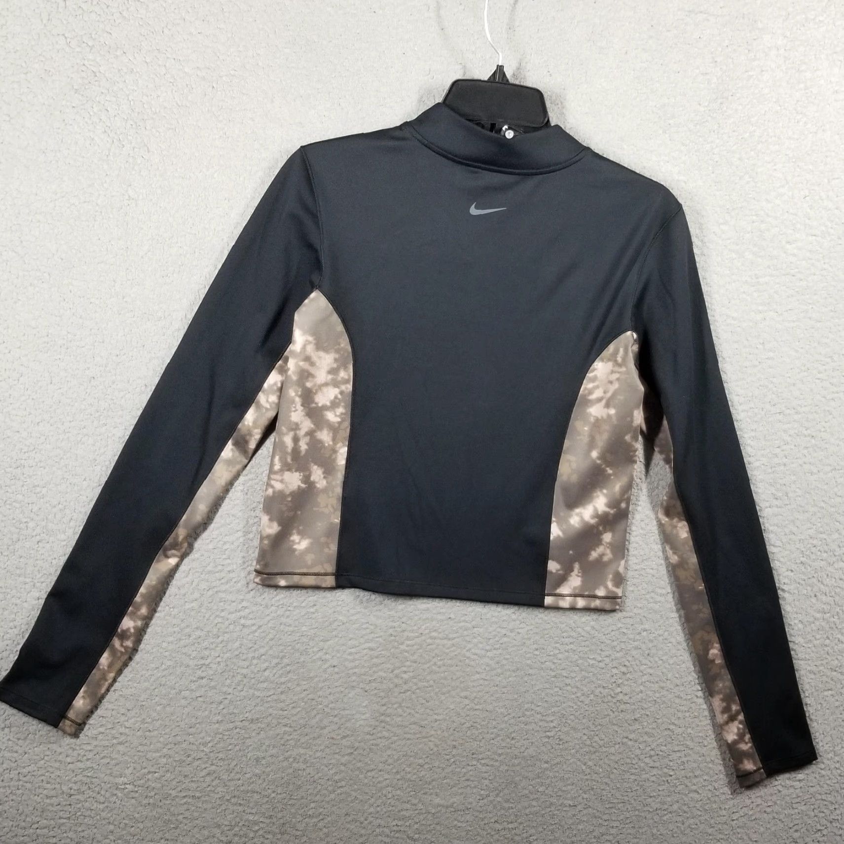 Nike Nike Top Womens Small Black Camo 1/2 Zip Midlayer Long Sleeve Workout Shirt Size S / US 4 / IT 40 - 2 Thumbnail