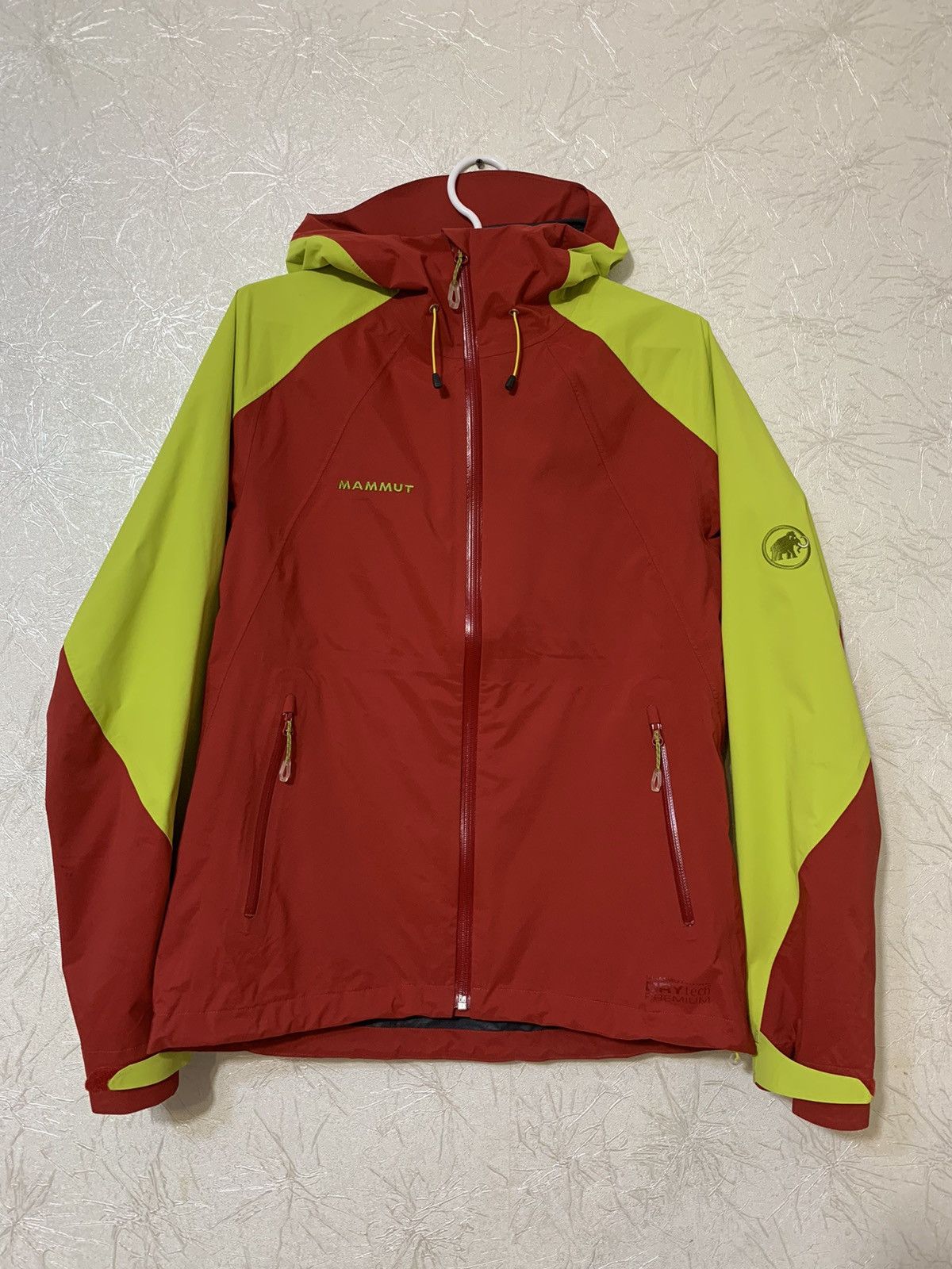 Mammut Mammut Convey Hardshell Dry Tech Premium Hooded Jacket Size US S / EU 44-46 / 1 - 1 Thumbnail