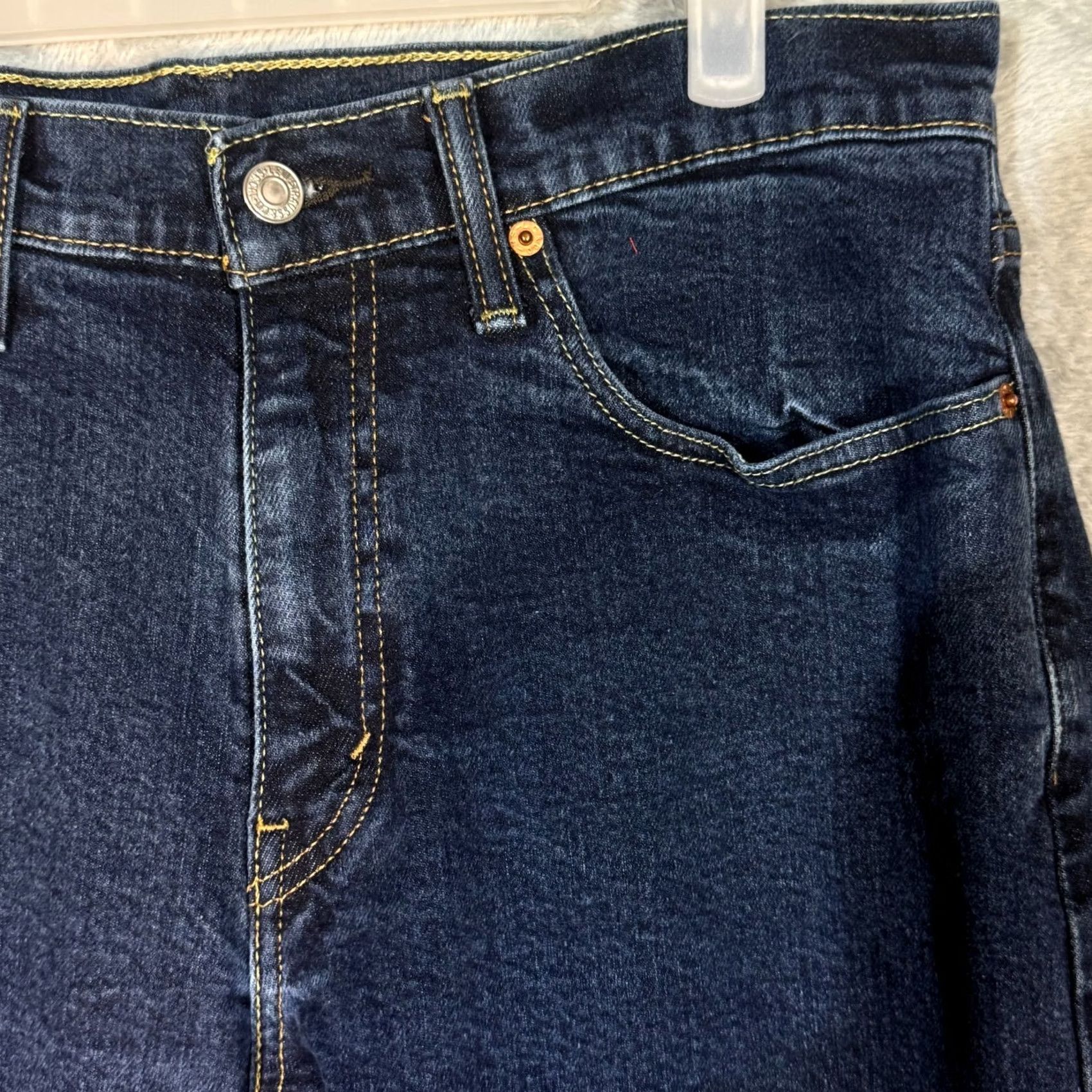 Levi's Levi’s 514 Jeans Men’s 34x34 Blue Denim Straight Mid-Rise 100% Cotton Denim Jeans Regular Fit Mrds? Size US 34 / EU 50 - 4 Thumbnail