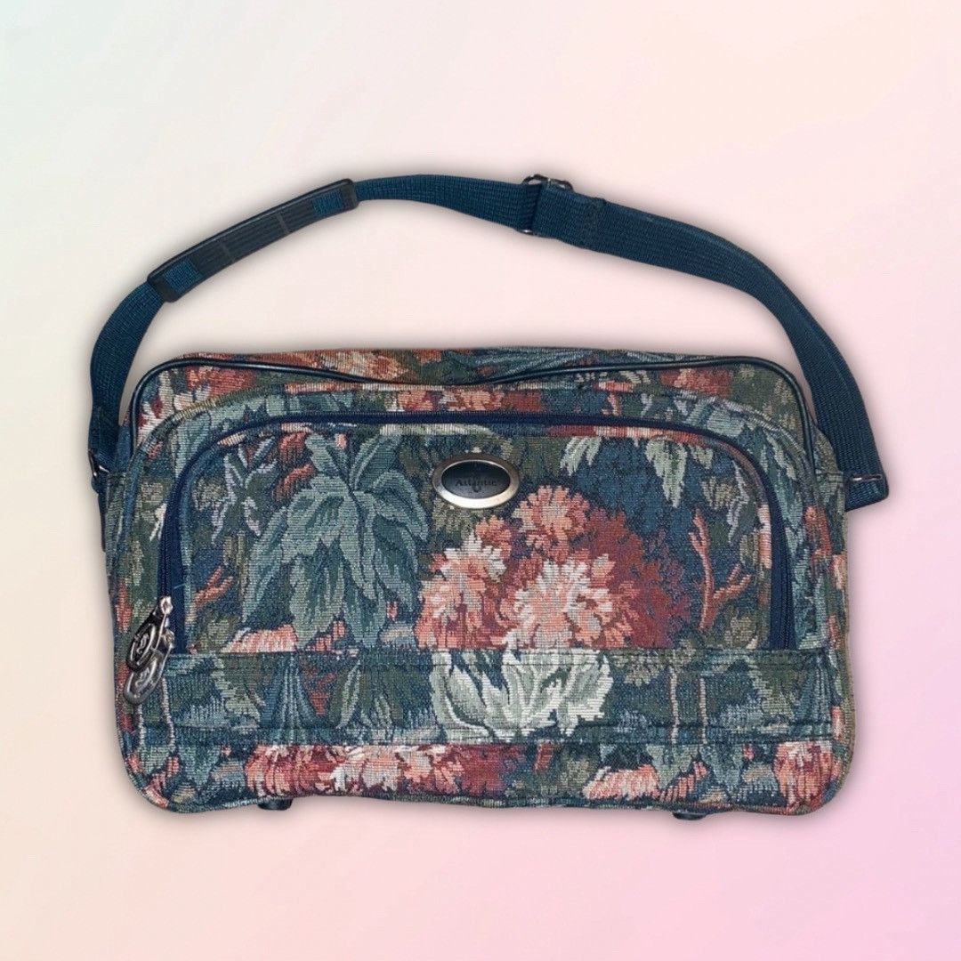 Vintage Atlantic, Vintage, Luxury AirLine, Carry On Bag, Medium Size ONE SIZE - 1 Thumbnail