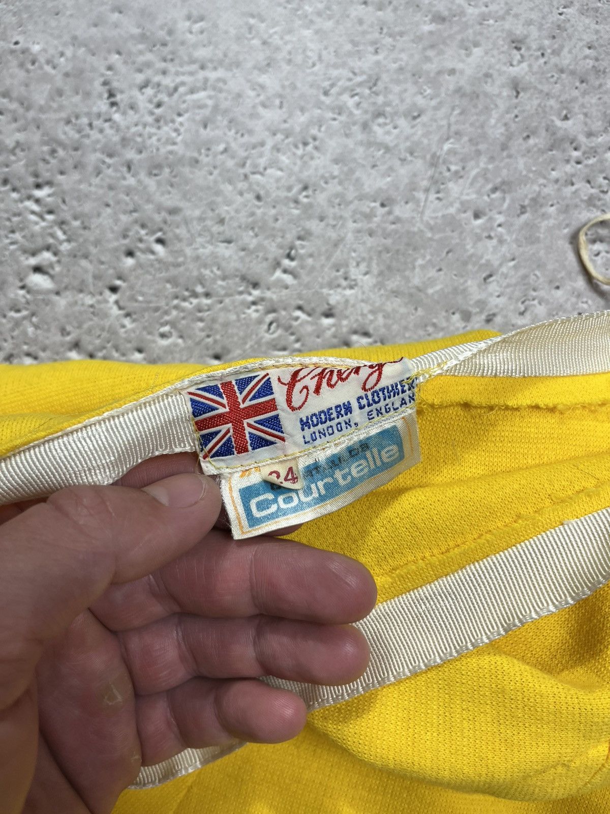 Vintage Vintage 60s Yellow Mini Skirt Ginger London Courtelle UK 24 Size 25" / US 0 / IT 36 - 10 Thumbnail