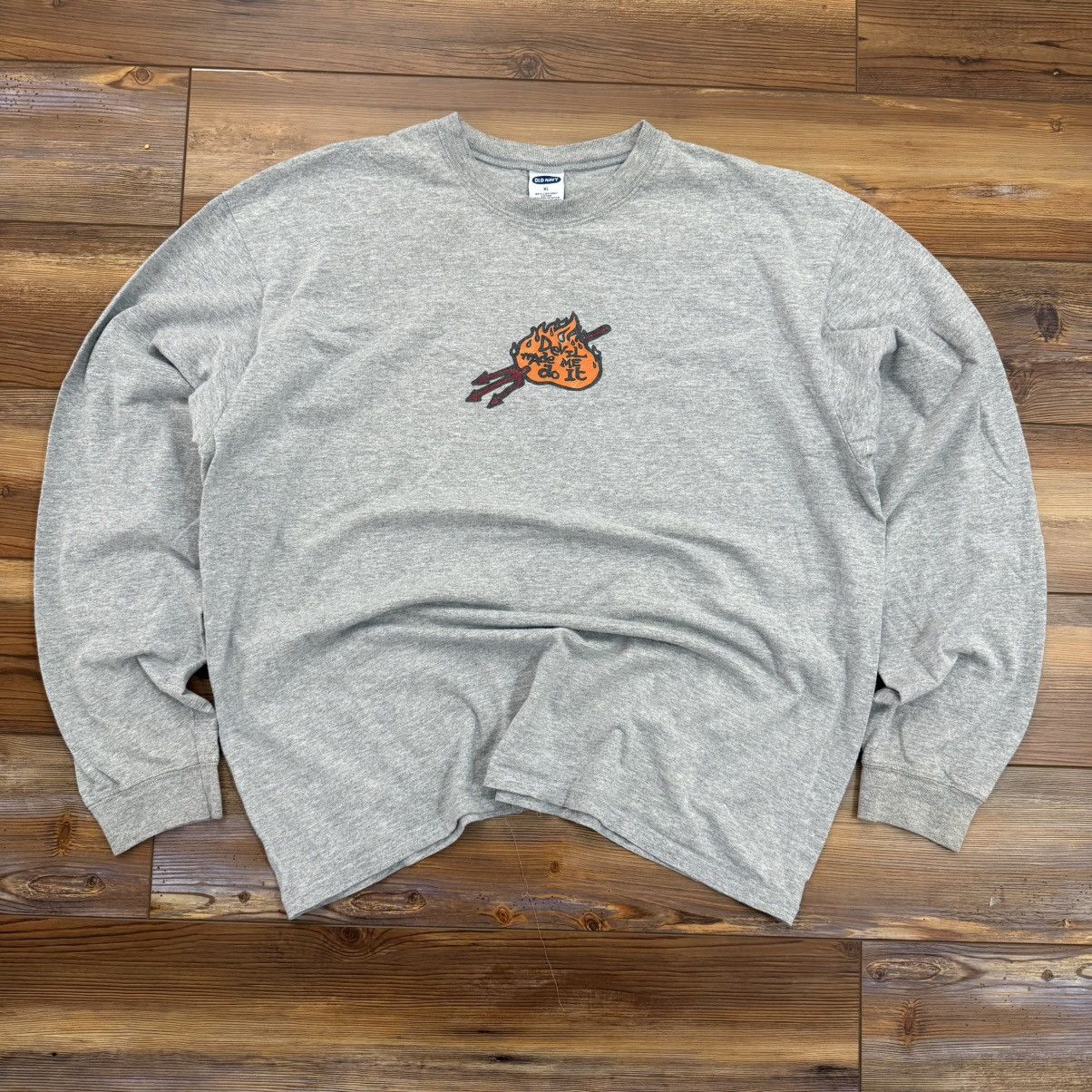 Other Vintage Grey Old Navy Devil Flames Skate Longsleeve Shirt Size US XL / EU 56 / 4 - 1 Thumbnail