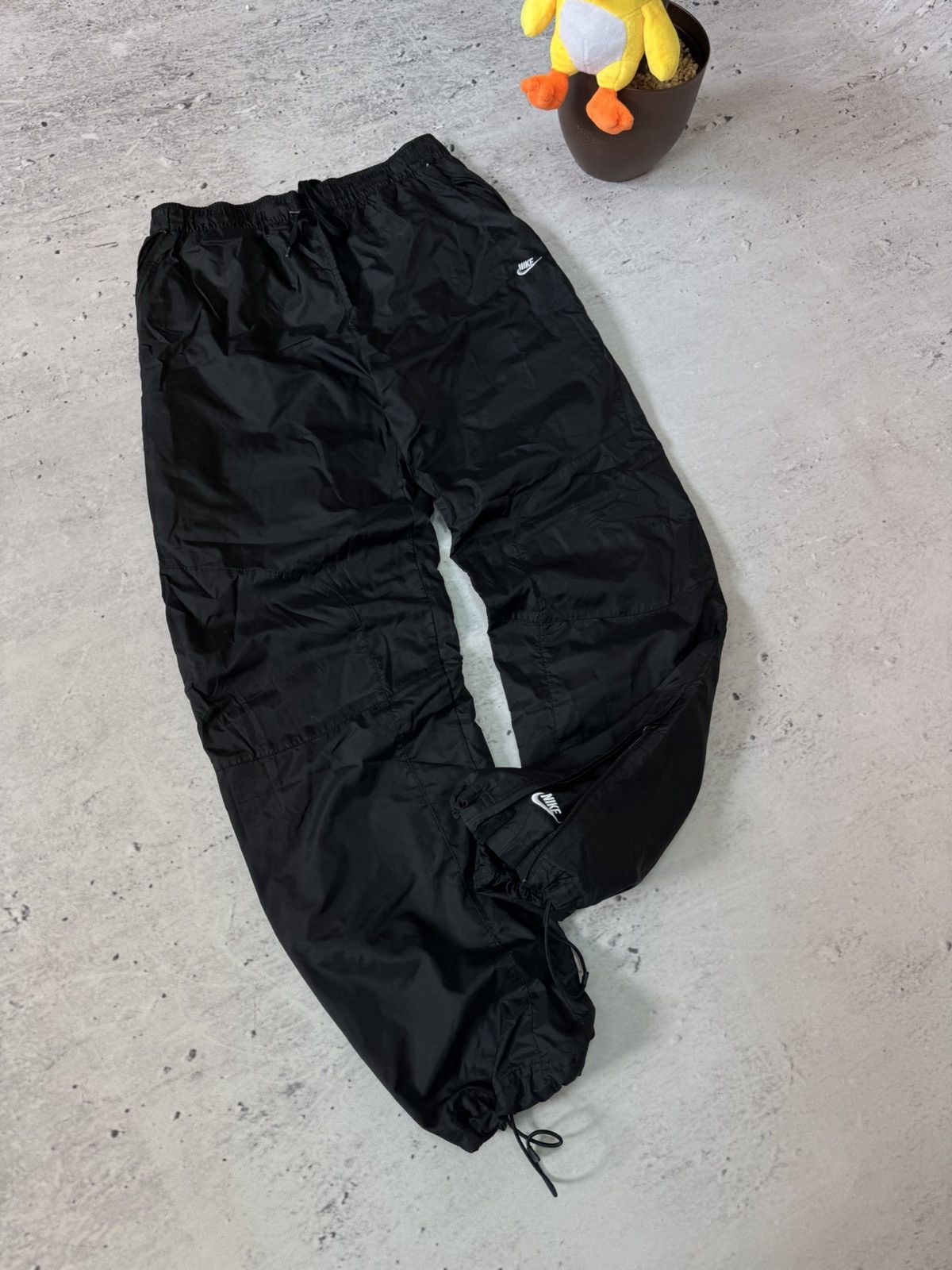 Nike × Vintage NIKE NYLON VINTAGE Y2K OVERSIZE BAGGY FIT PANTS SWEATPANTS Size US 32 / EU 48 - 1 Thumbnail
