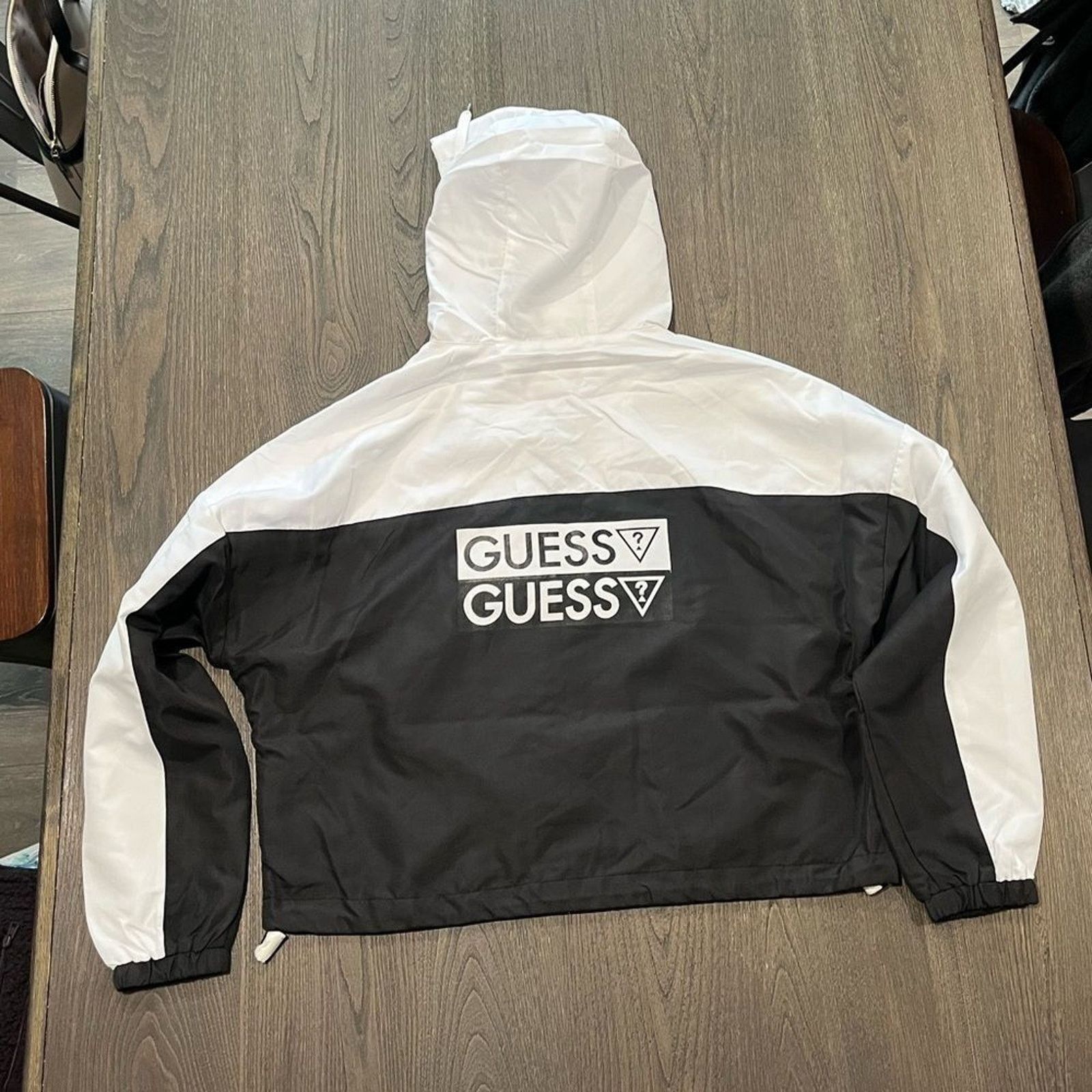 Guess NWOT Guess Black White Cropped Windbreaker Raincoat Size M / US 6-8 / IT 42-44 - 8 Thumbnail