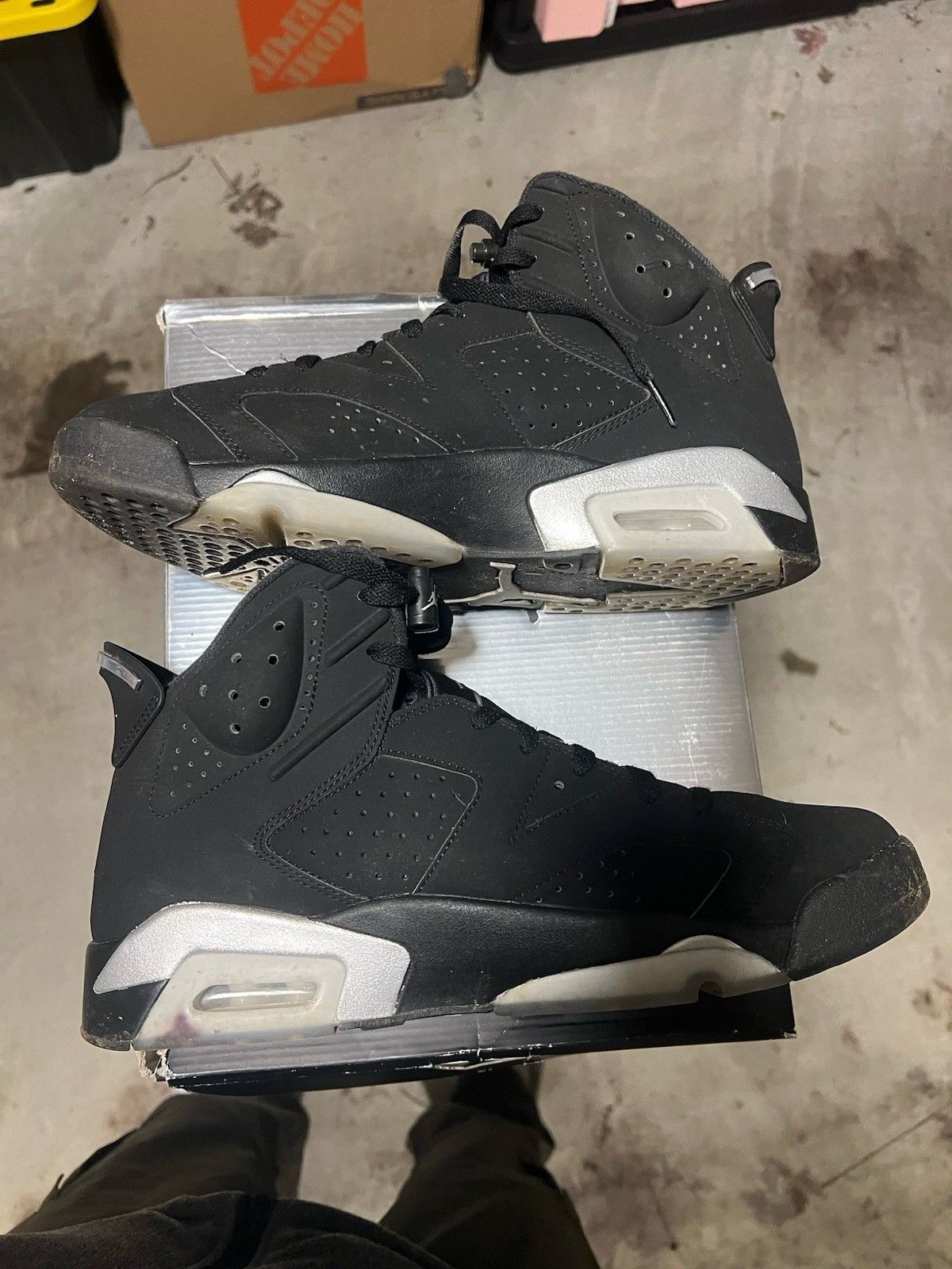 Jordan Brand Jordan 6 Retro Chrome DX2836001 Men size 12 used damaged box Size US 12 / EU 45 - 2 Thumbnail