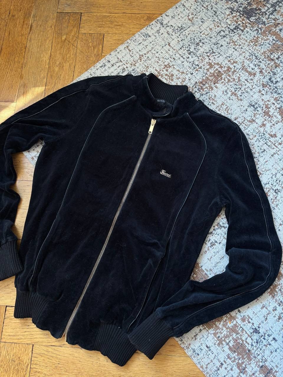 Gucci Gucci x Tom Ford Vintage women zip velour sweater 00's Size M / US 6-8 / IT 42-44 - 2 Thumbnail