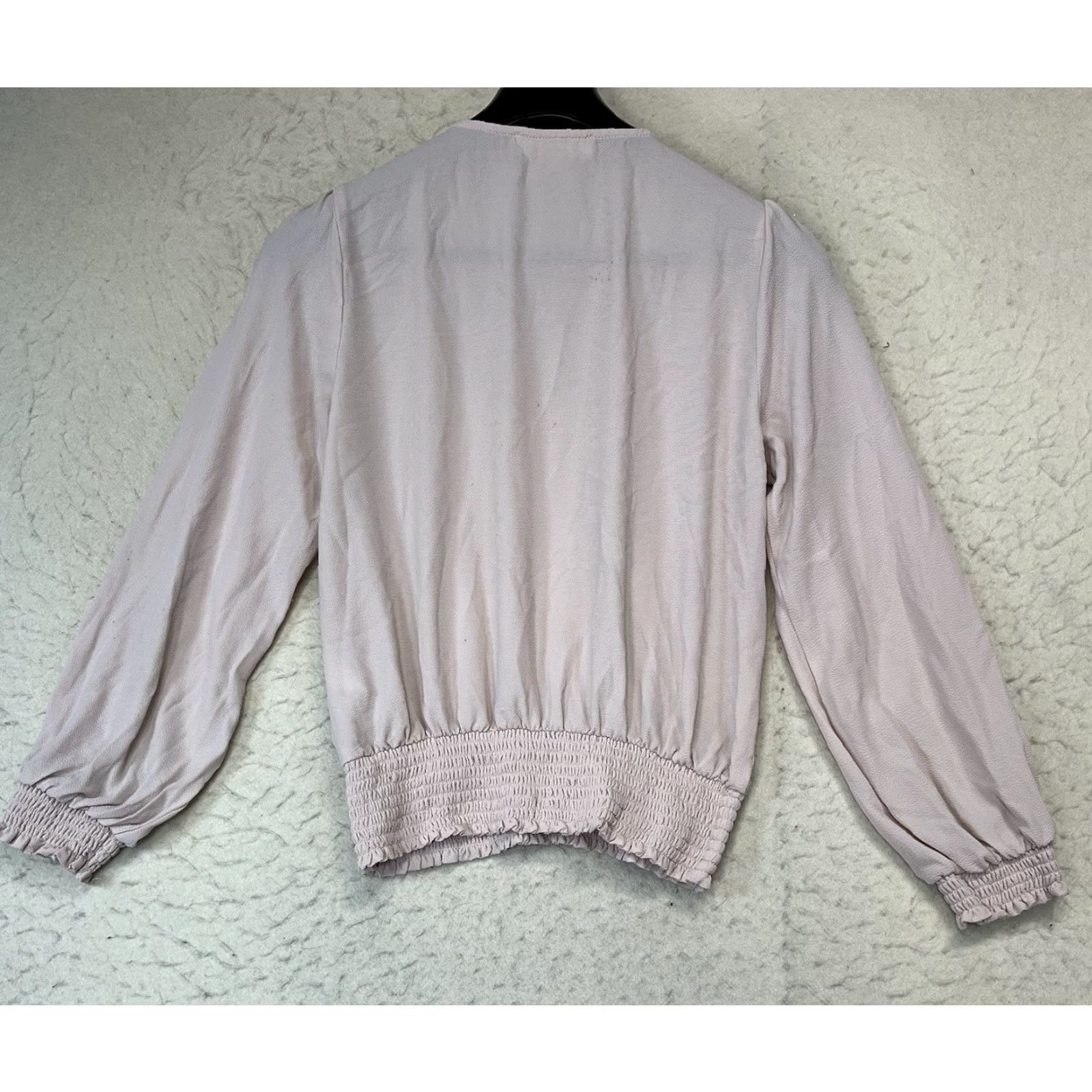 Michael Kors Michael Kors Rose V-Neck Long Sleeve Blouse M Women Regular Size Medium Shirt Rose 90s? (No, avoid 90s) Size M / US 6-8 / IT 42-44 - 2 Thumbnail