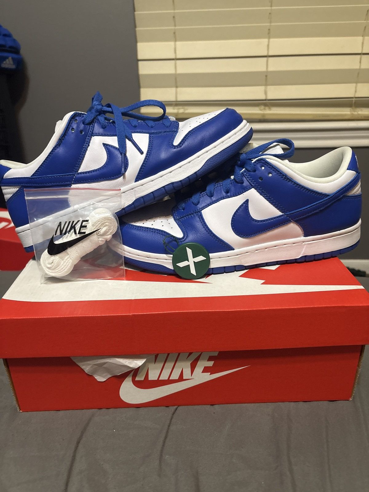 Nike Size 9 Nike Dunk Low SP Kentucky (2020/2022) Size US 9 / EU 42 - 1 Thumbnail