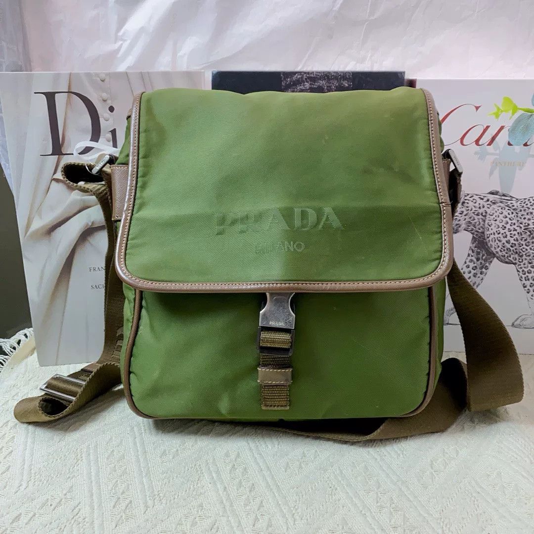 Prada Pre-loved Bag Very good condition Size ONE SIZE - 1 Thumbnail
