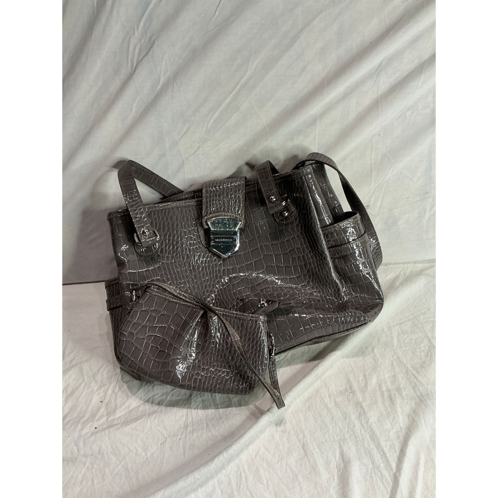Liz Claiborne Liz Claiborne Size ONE SIZE - 1 Thumbnail