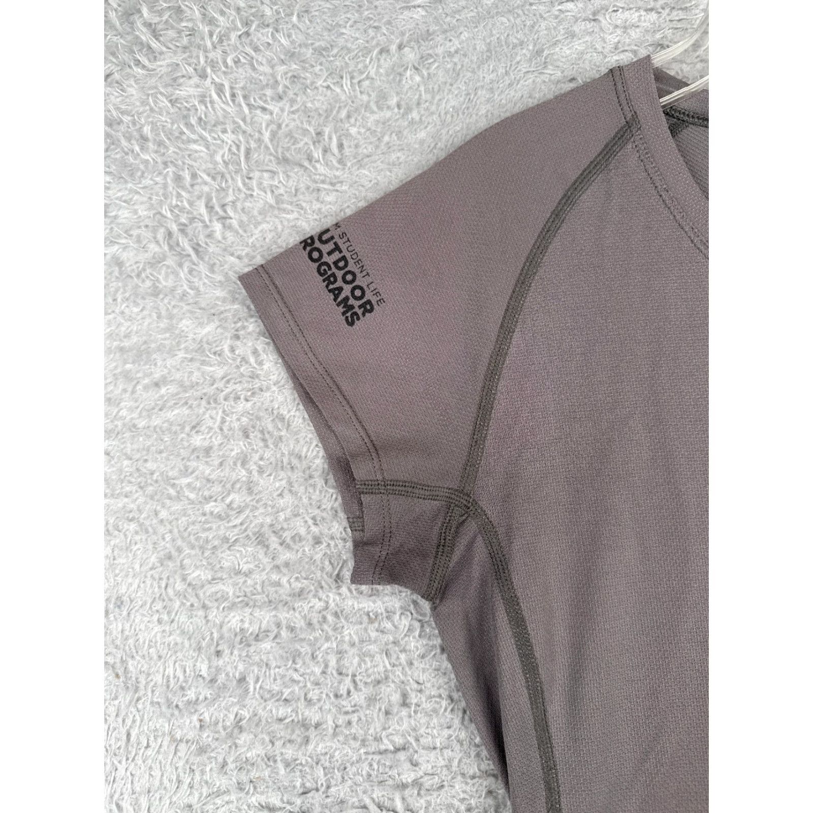 The North Face VINTAGE The North Face Shirt Women Medium Gray Short Sleeve Crew Poly Wilderness TREK Size M / US 6-8 / IT 42-44 - 3 Thumbnail