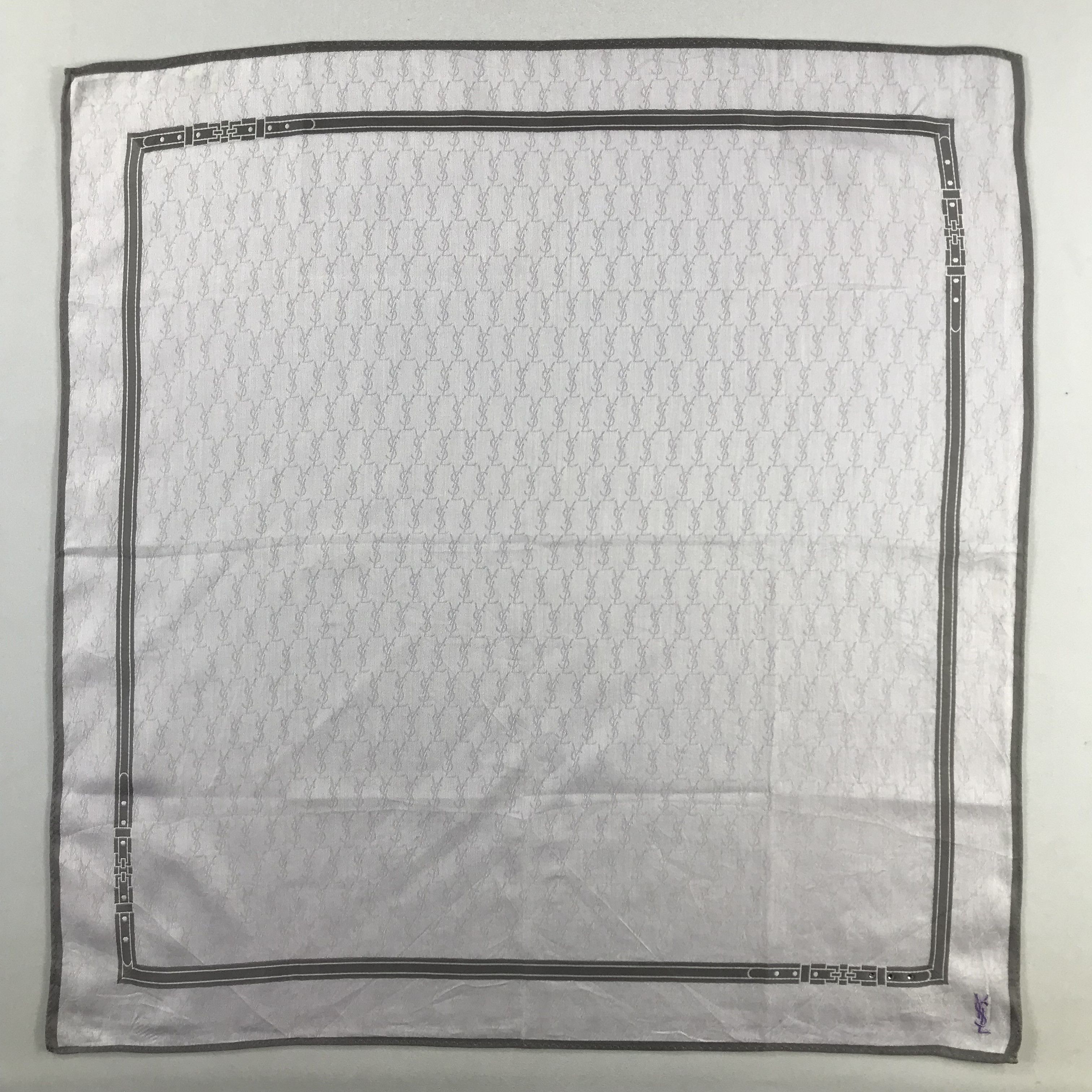 Yves Saint Laurent Yves Saint Laurent Handkerchief / Bandana / Neckerchief C556 Size ONE SIZE - 3 Thumbnail