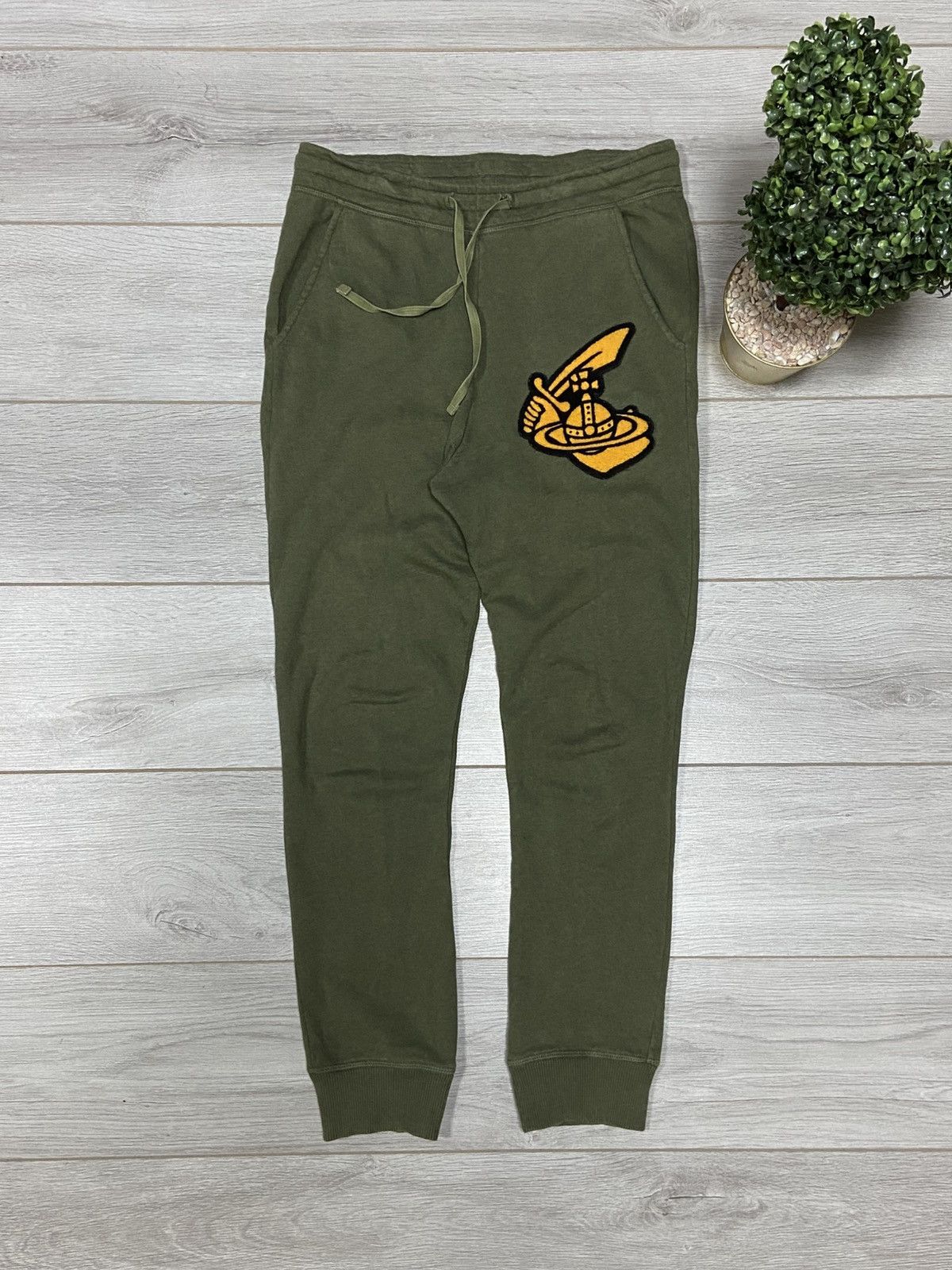 Vivienne Westwood Vivienne Westwood cutlass anglomania arm sweatpants big logo Size US 30 / EU 46 - 1 Thumbnail