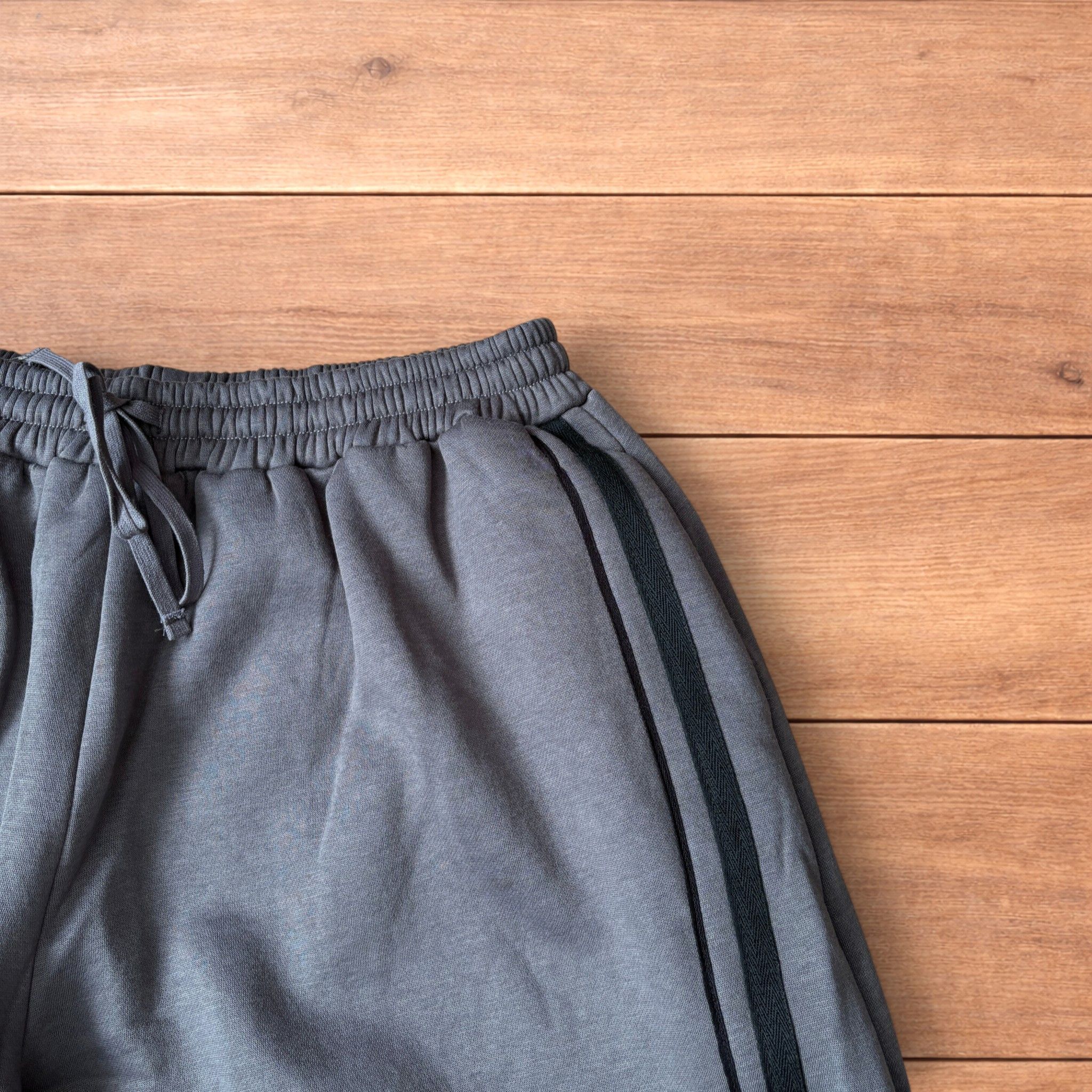 Japanese Brand Super baggy wide leg Korean joggers with stripes in grey. Size US 36 / EU 52 - 3 Thumbnail