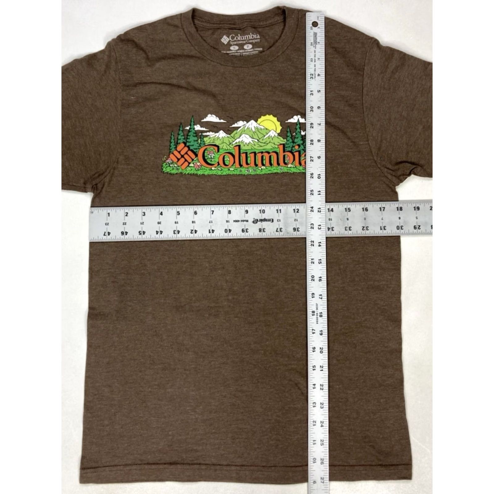 Vintage VINTAGE Columbia Sportswear Outdoor Nature Graphic T-shirt Men Small Brown Heather Size US S / EU 44-46 / 1 - 6 Thumbnail