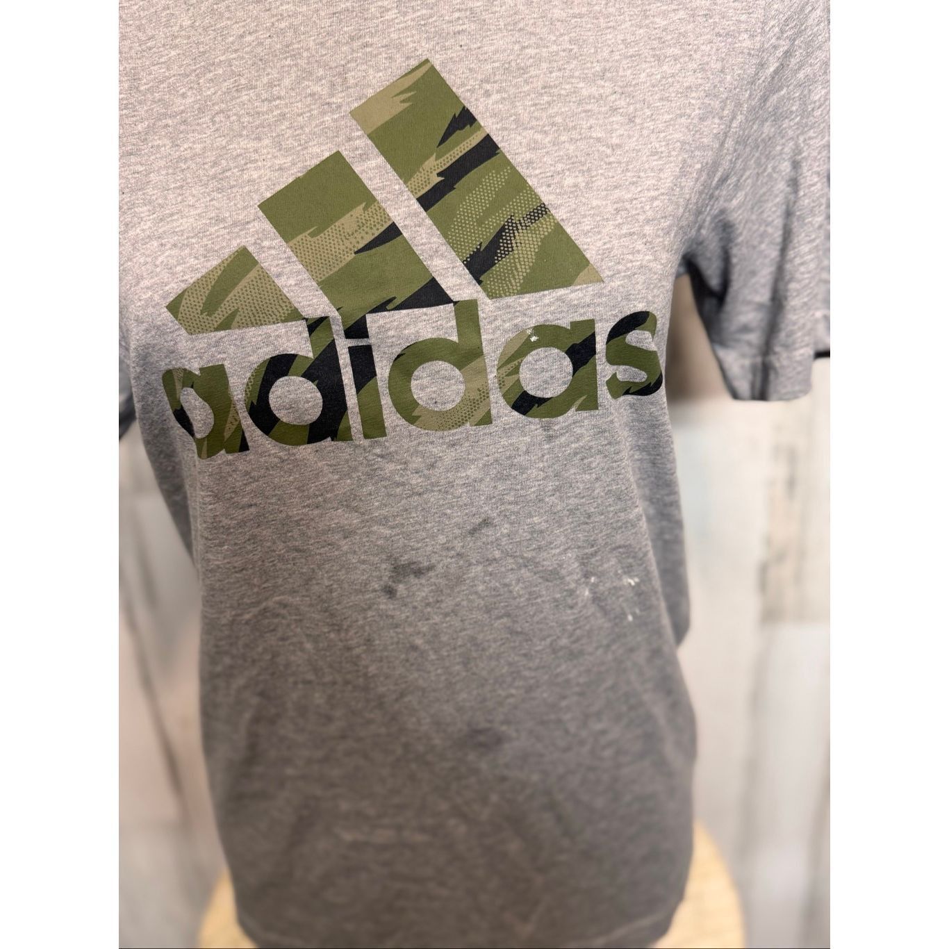 Adidas Adidas Gray Camouflage Logo Short Sleeve T-Shirt – Size Small Size S / US 4 / IT 40 - 2 Thumbnail