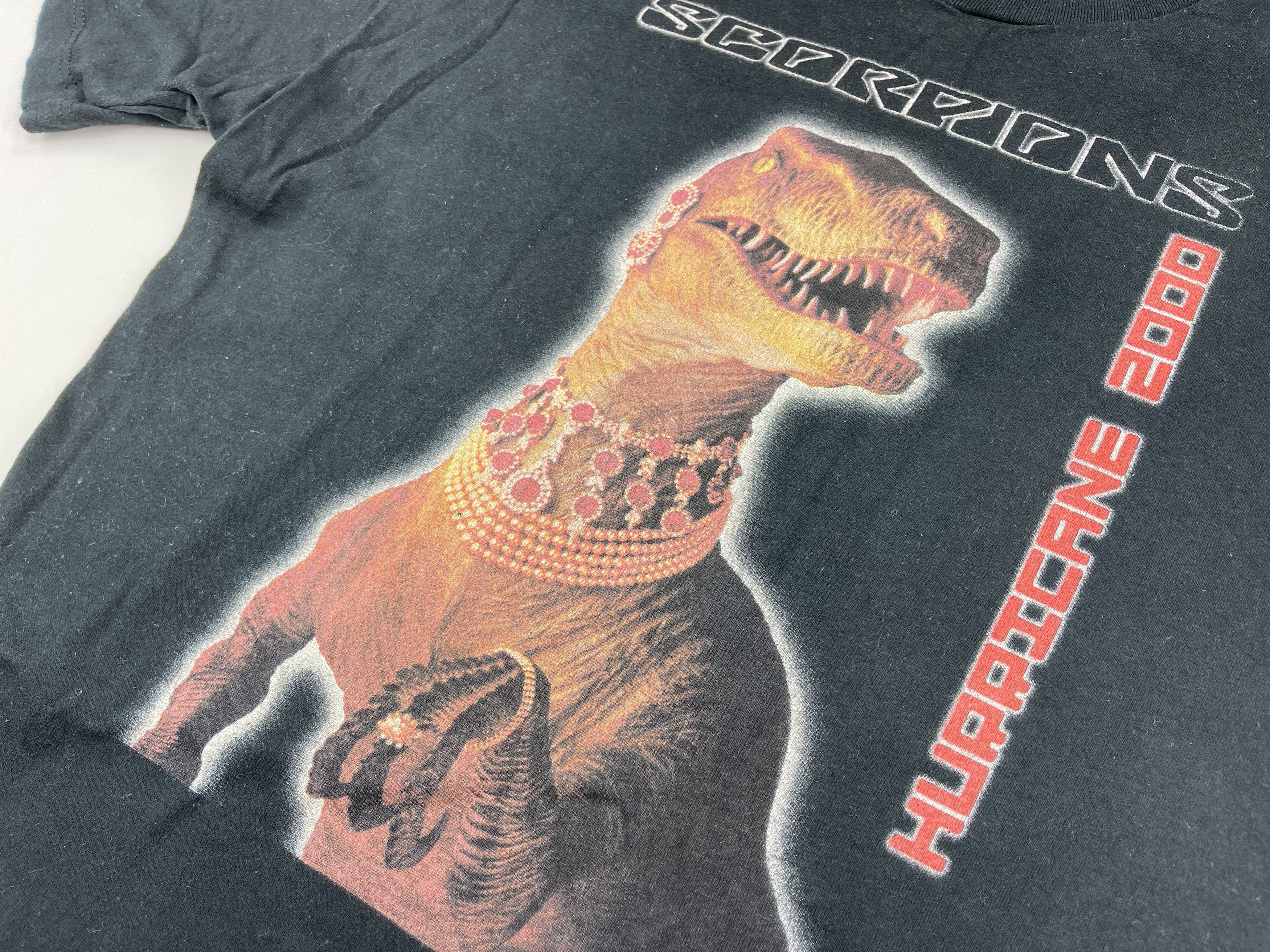 Band Tees Vintage Scorpions Band tshirt 2000 Hurricane Moment of Glory Size US L / EU 52-54 / 3 - 5 Thumbnail