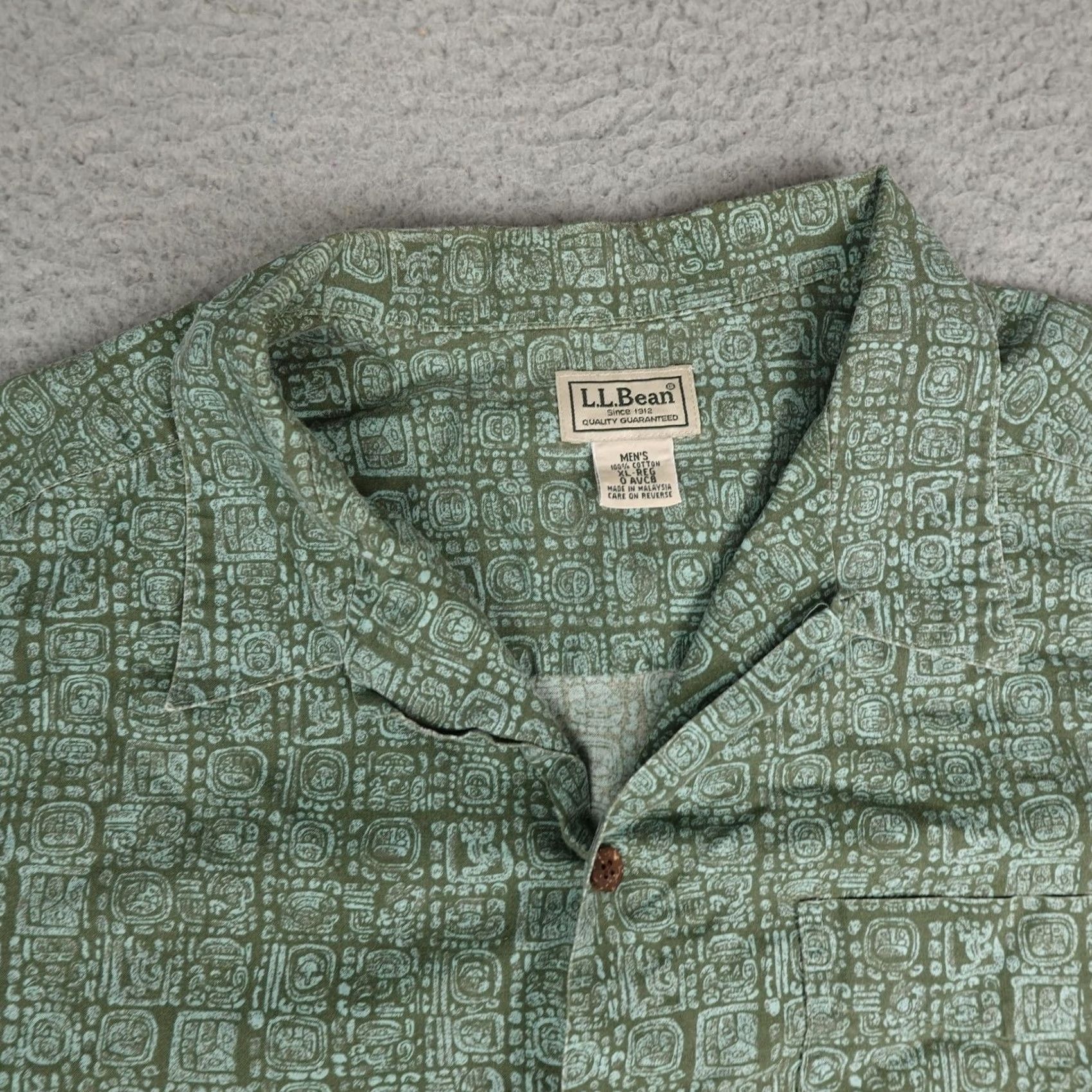 Vintage LL Bean Hawaiian Shirt Mens XL Green Geometric Print Short Sleeve Button Up Size US XL / EU 56 / 4 - 4 Thumbnail