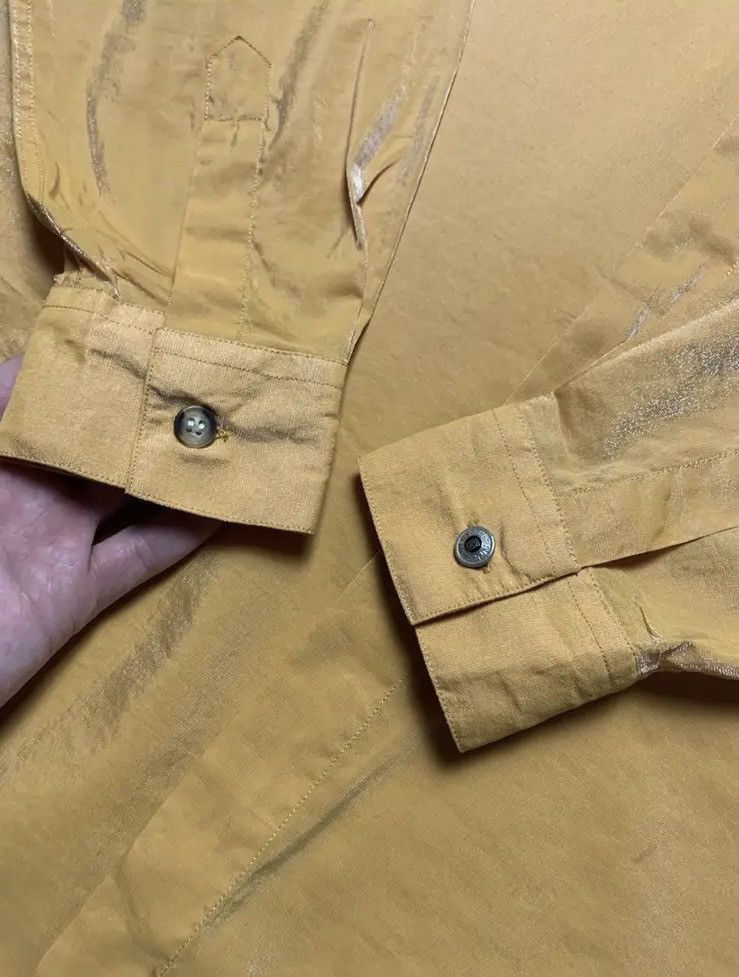 Vintage Vintage Versace shirt gold rare nylon size M Size US M / EU 48-50 / 2 - 7 Thumbnail