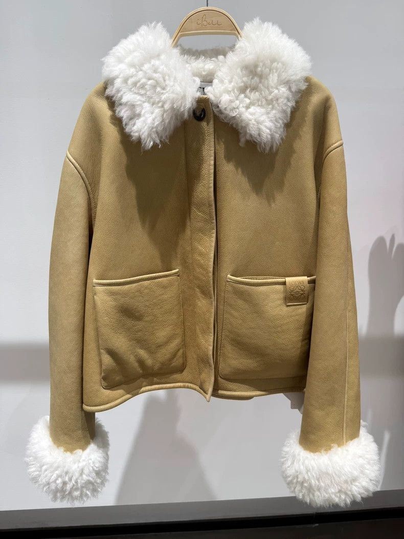 Loewe Loewe Carce color fur coat Size S / US 4 / IT 40 - 1 Thumbnail