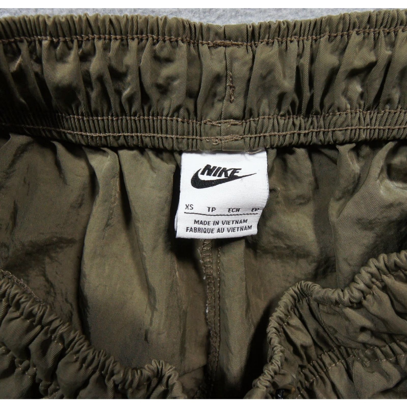 Nike Nike Pants Womens XS Green Windbreaker Cargo Pockets Baggy High Rise Ladies Size 26" / US 2 / IT 38 - 6 Thumbnail