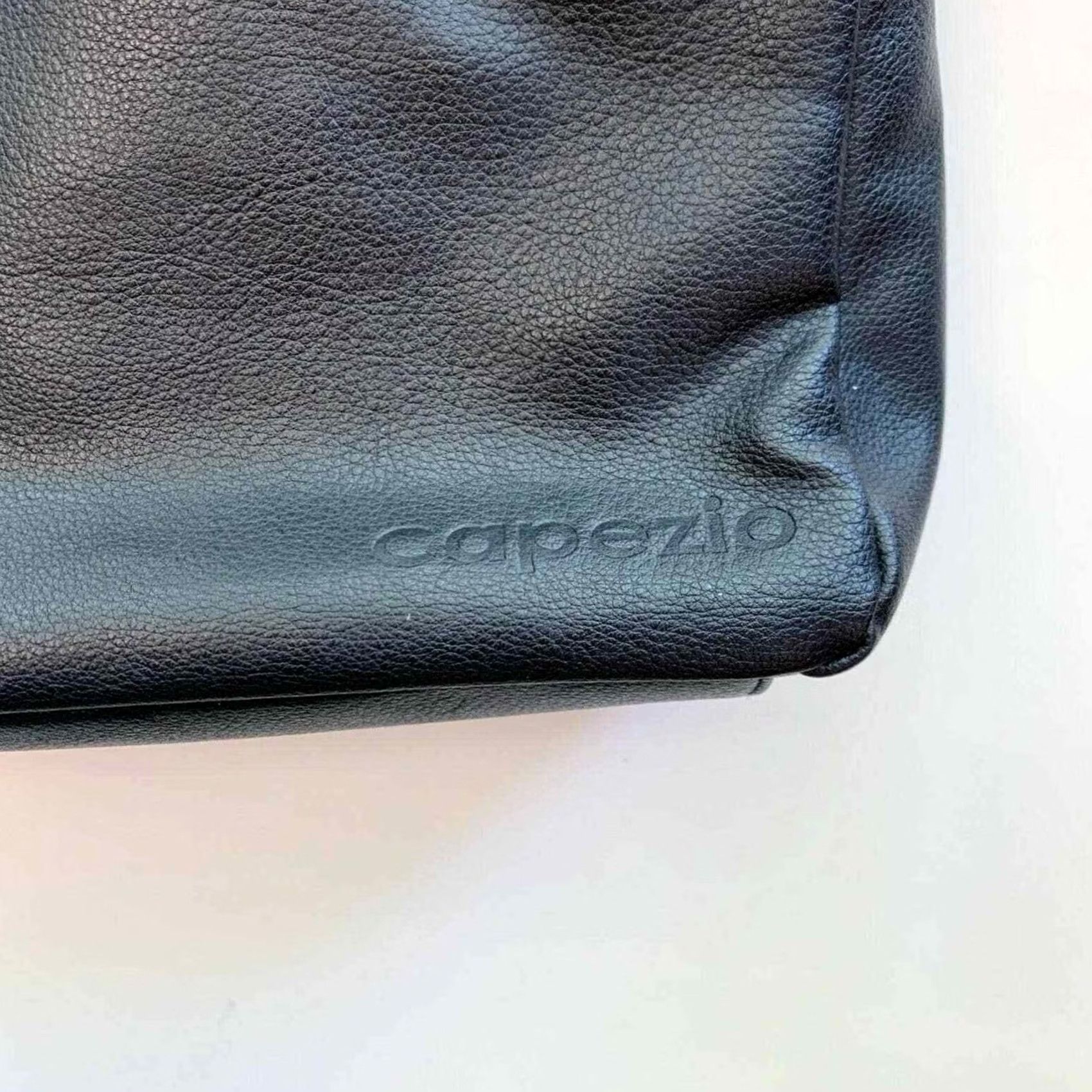 Vintage VINTAGE CAPEZIO Black Vinyl Handbag Purse Satchel/Top Handle Bag Women Size ONE SIZE - 2 Thumbnail