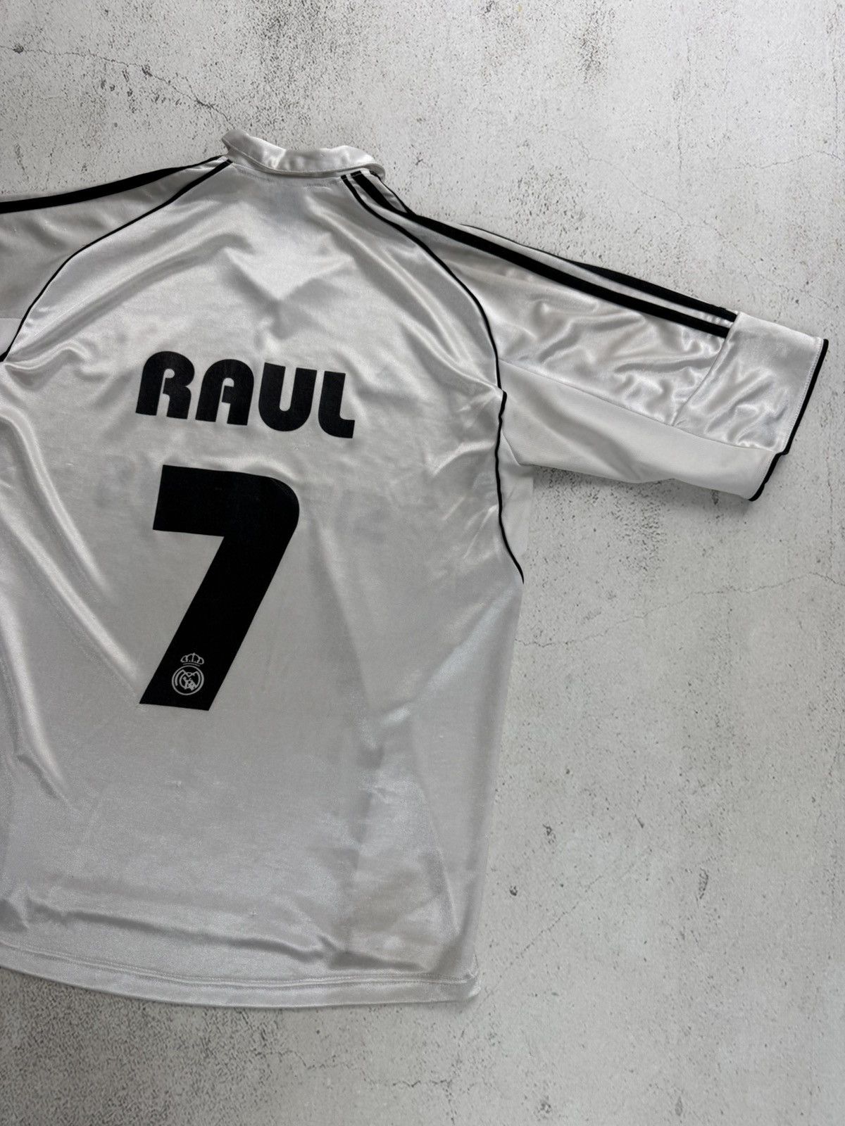 Adidas Adidas Real Madrid 7 Raul 2005 2006 Siemens Home Jersey Size US M / EU 48-50 / 2 - 12 Thumbnail