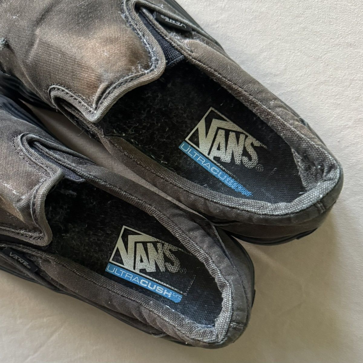 Vans Vans Classic UltraCush Slip-On Sneakers Size US 7 / EU 40 - 7 Thumbnail