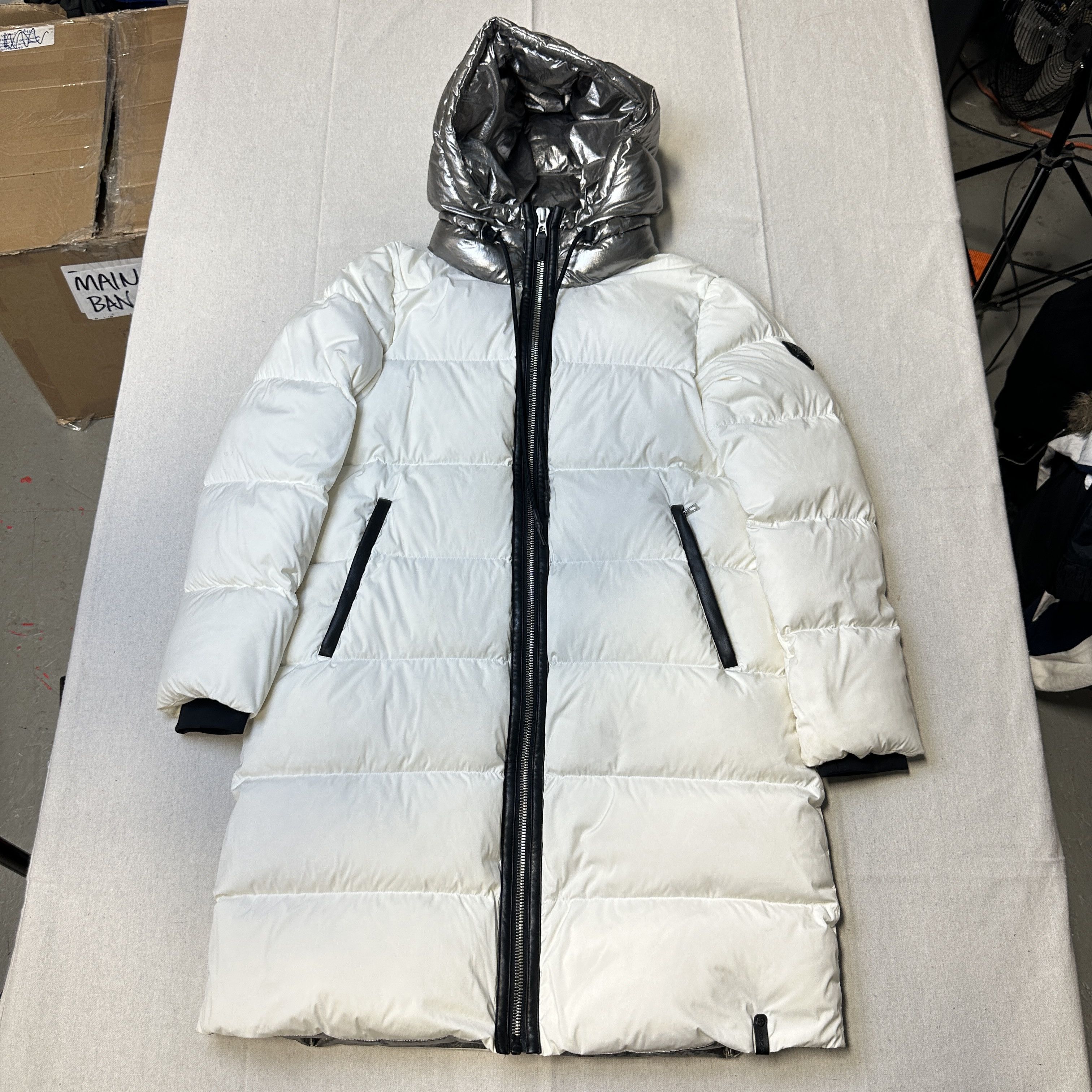 Rudsak Vintage Rudsak Metallic Hood White Puffer Coat Size M Womens Size M / US 6-8 / IT 42-44 - 1 Thumbnail
