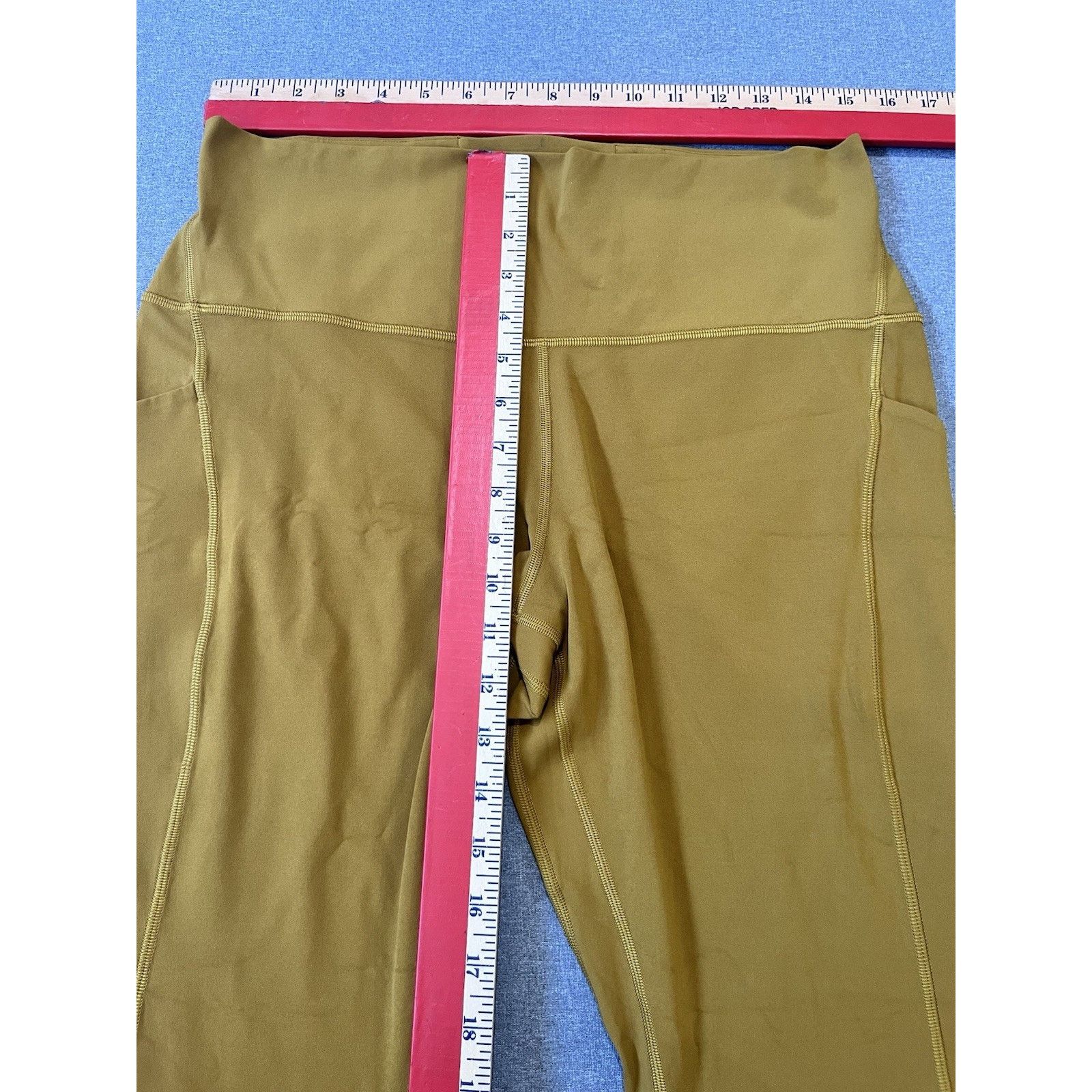 Lululemon Lululemon bronze yellow gold 25” inseam high waisted sz 14 Size 36" / US 14 / IT 50 - 4 Thumbnail